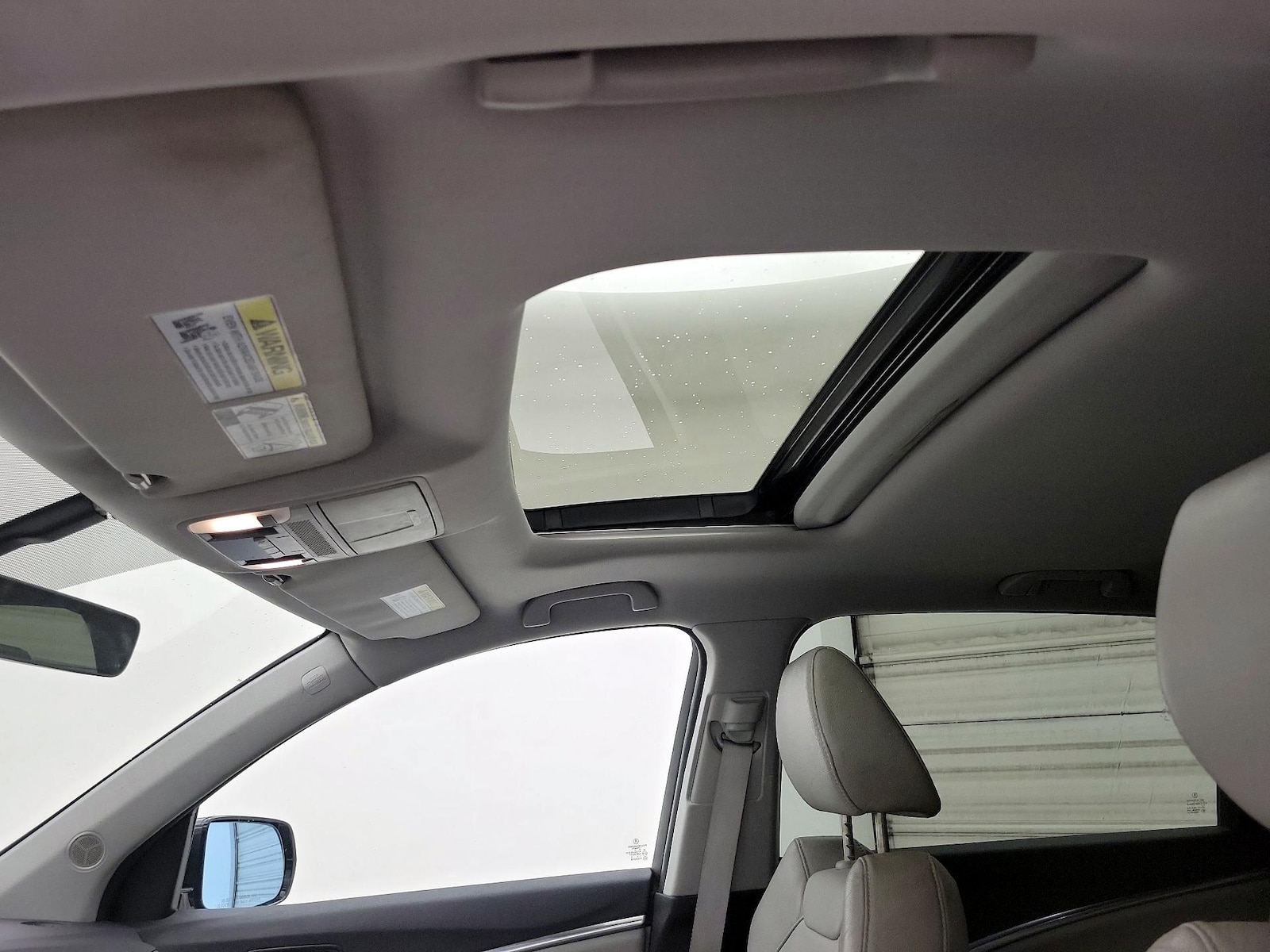 Sunroof(s) & Overhead Airbags