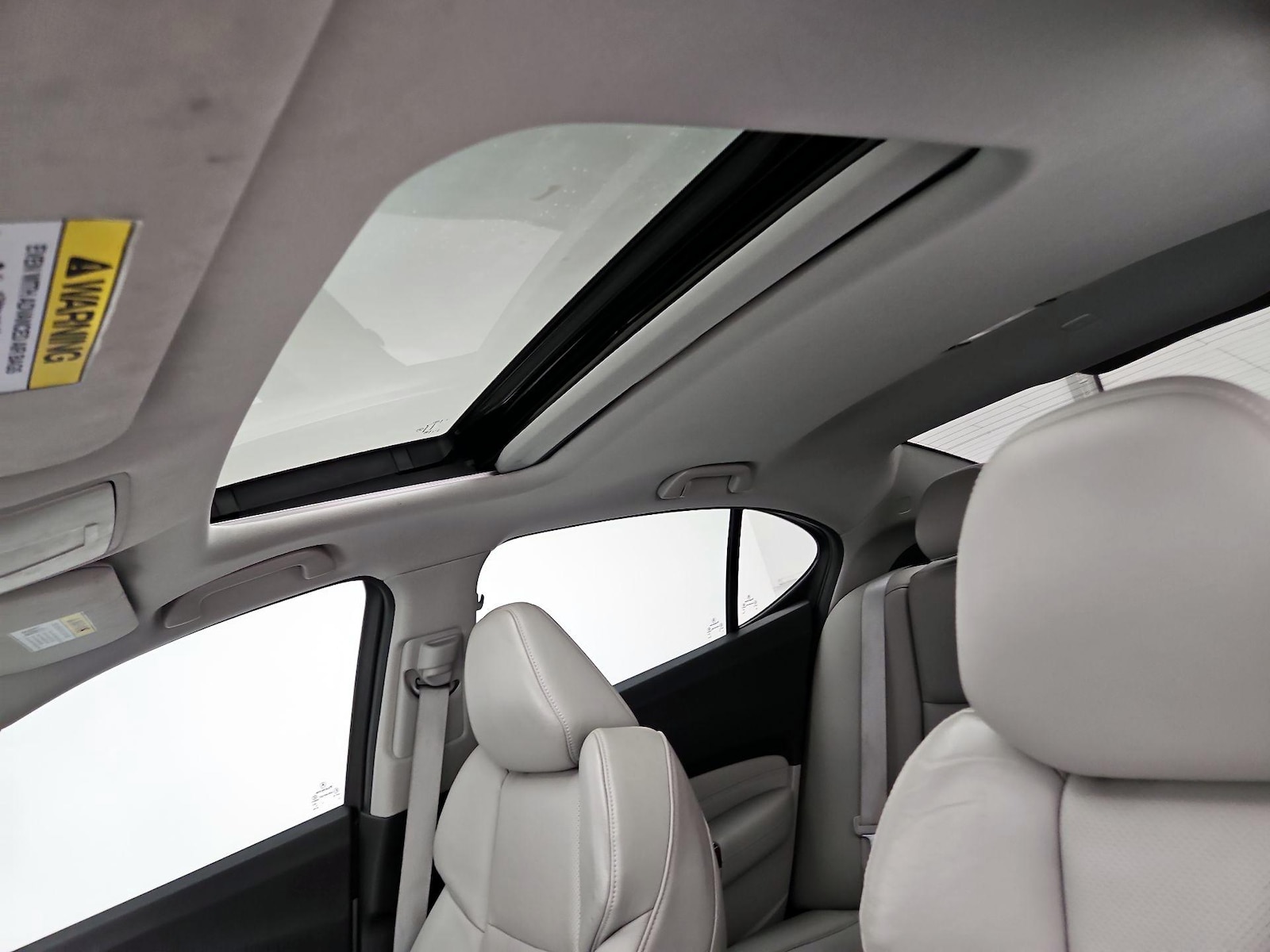 Sunroof(s) & Overhead Airbags