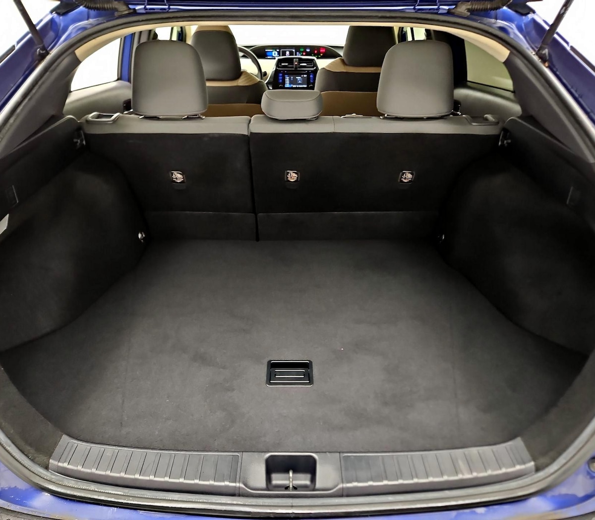Trunk/Cargo (Seats Up)