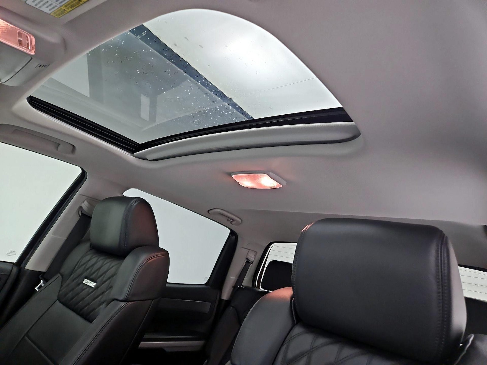 Sunroof(s) & Overhead Airbags