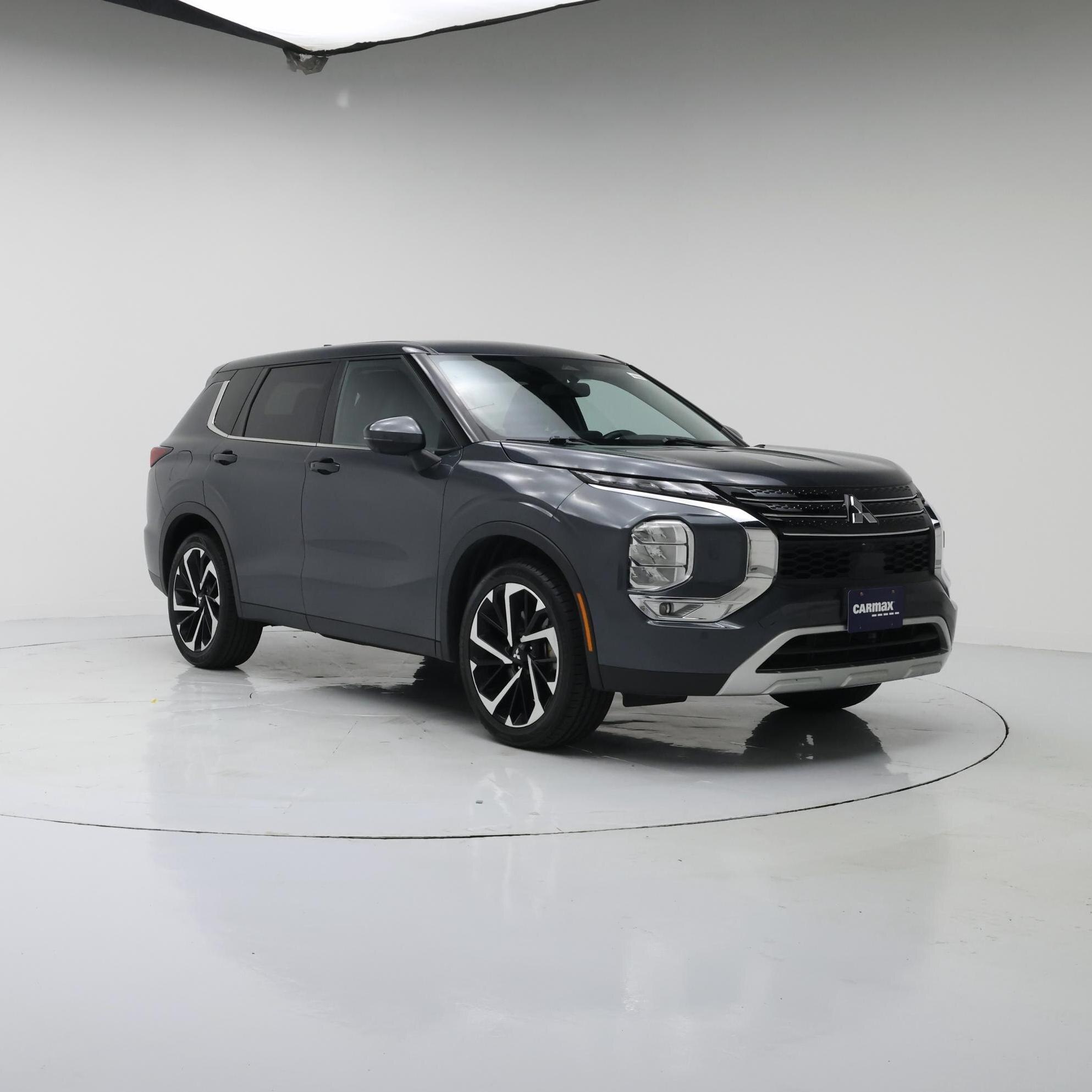 Gray 2024 Mitsubishi Outlander SUV / Crossover All-Wheel Drive Automatic