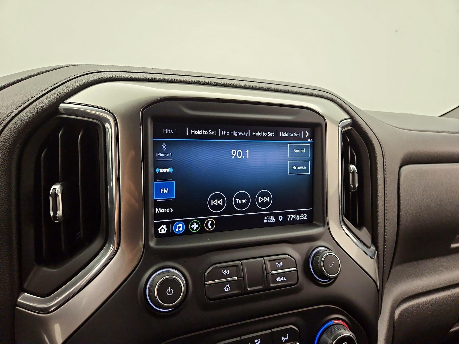 2021 Chevrolet Silverado 1500 LT - Photo 16