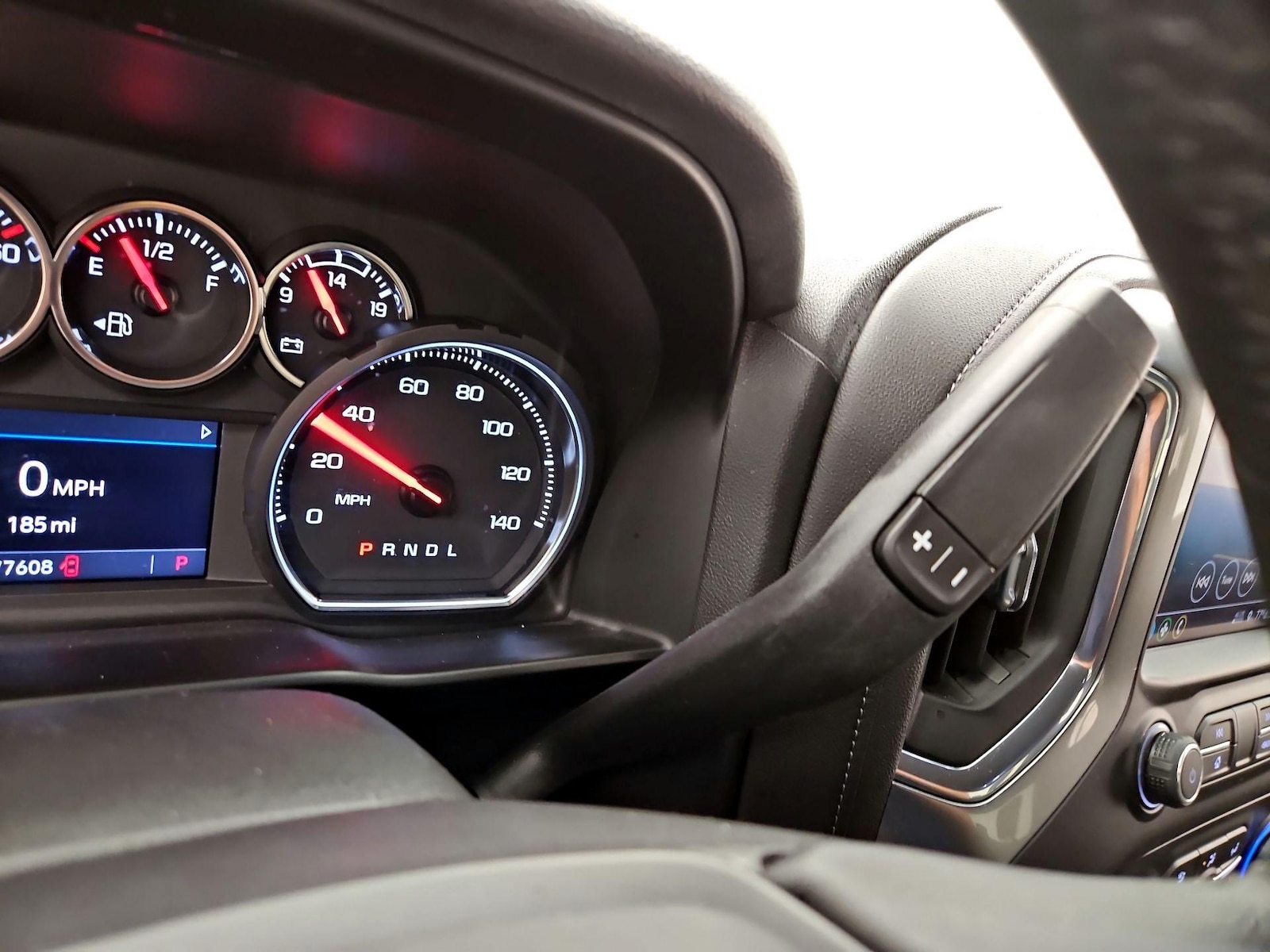 2021 Chevrolet Silverado 1500 LT - Photo 18