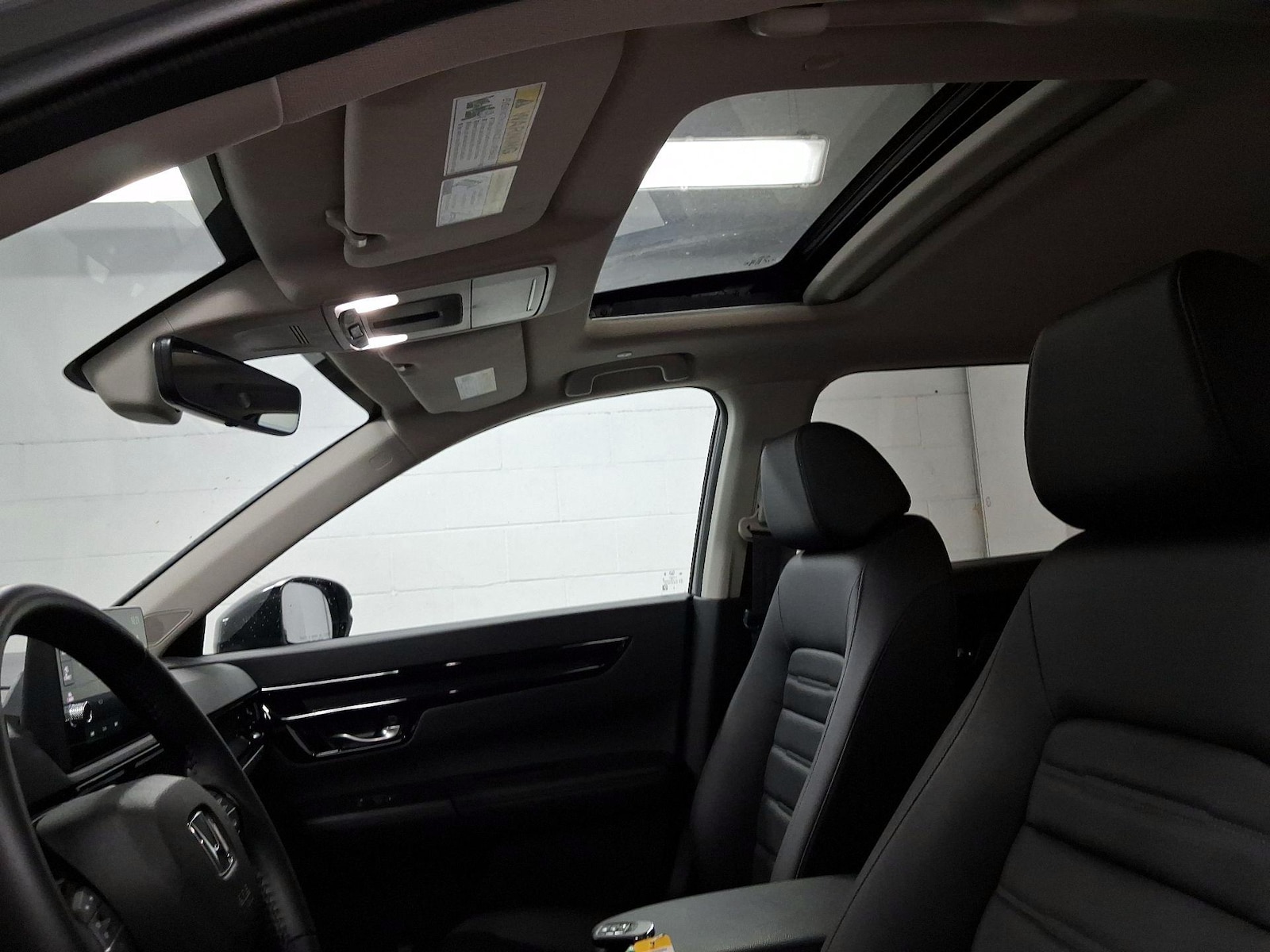 Sunroof(s) & Overhead Airbags