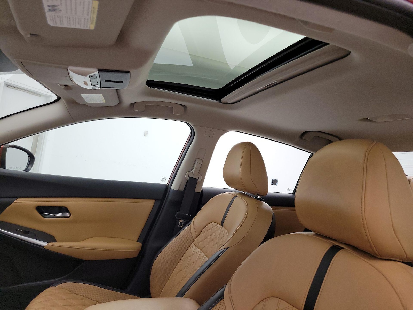Sunroof(s) & Overhead Airbags