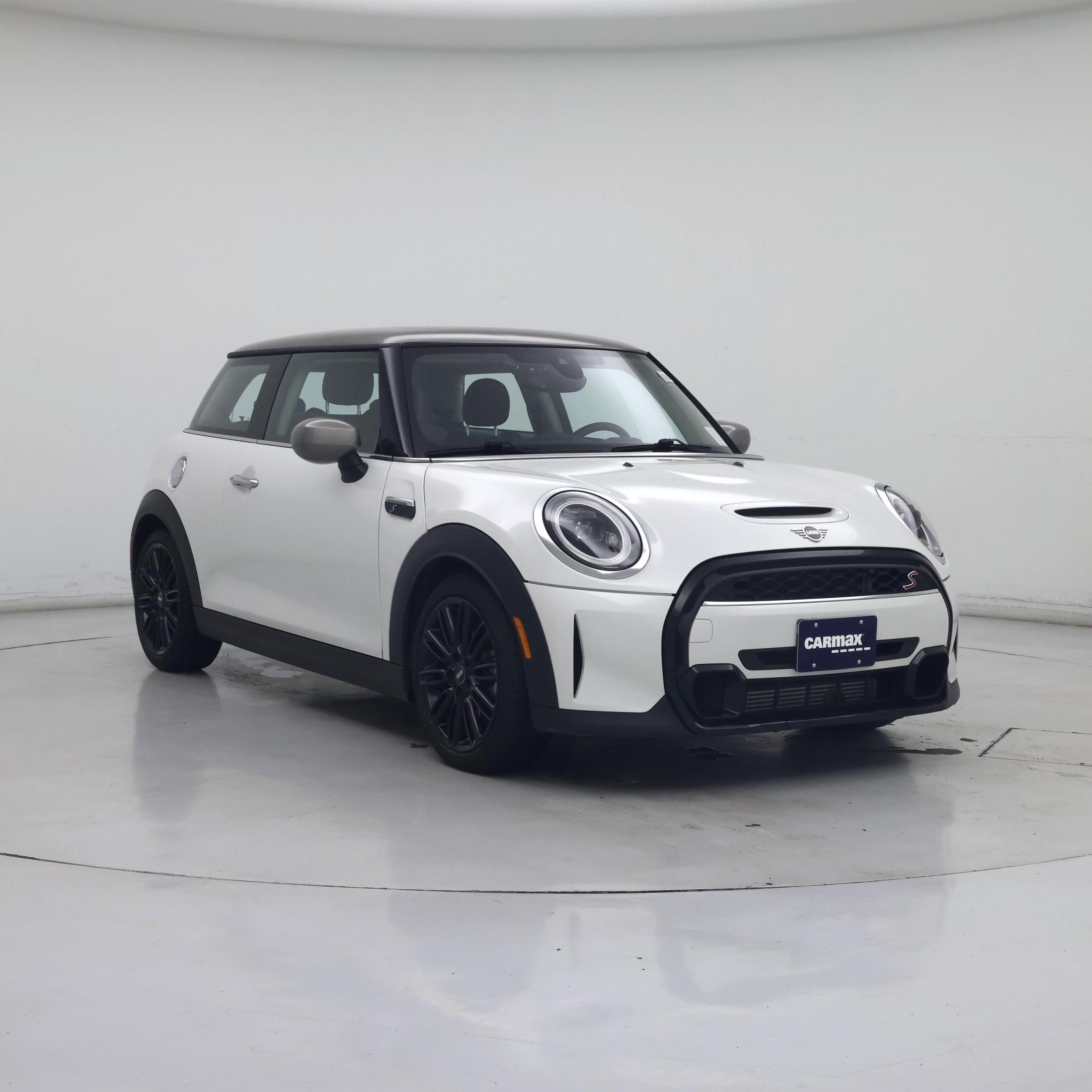 White 2024 MINI Cooper Hatchback  Automatic