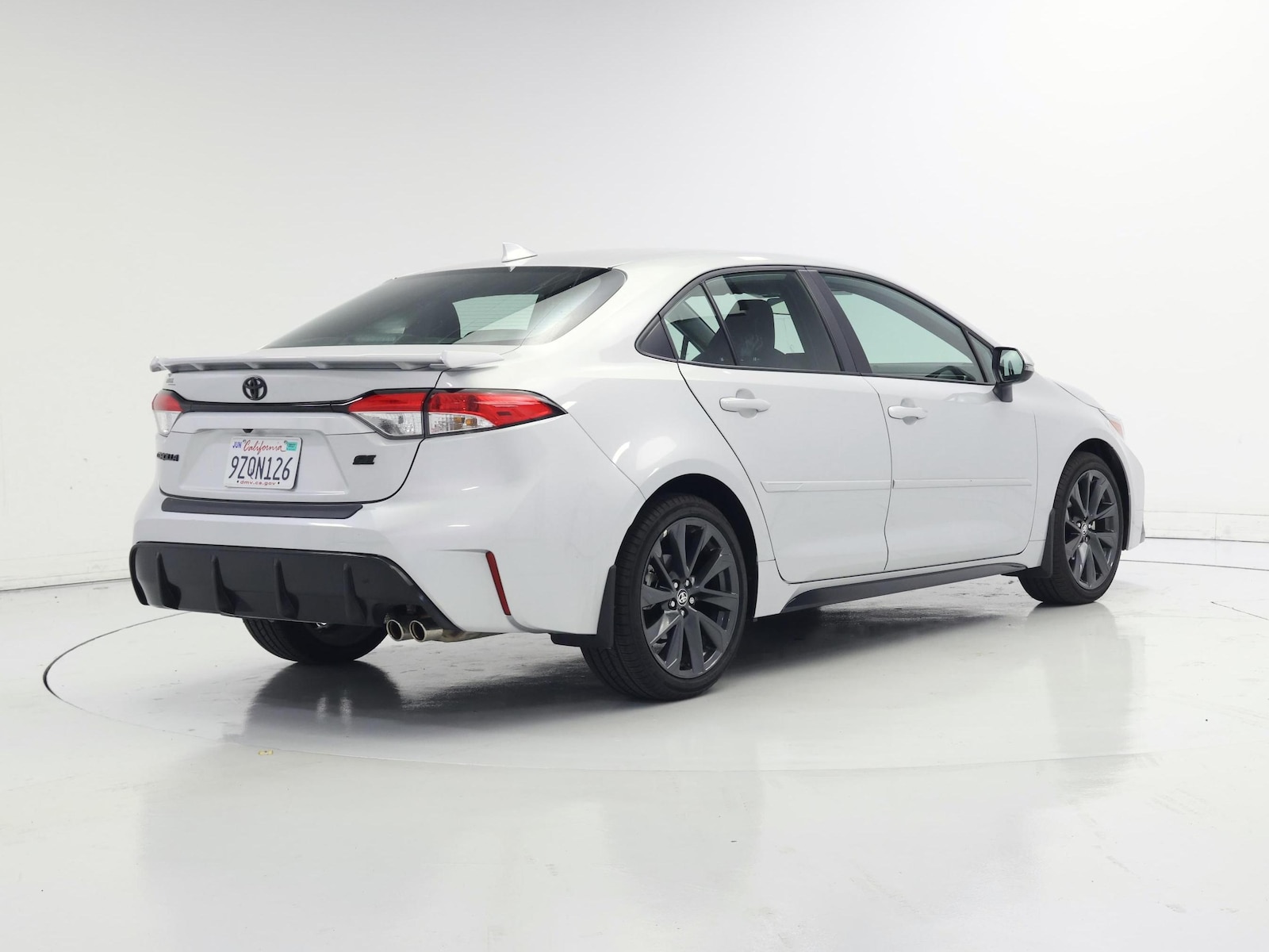 2026 Toyota Corolla SE - Photo 9