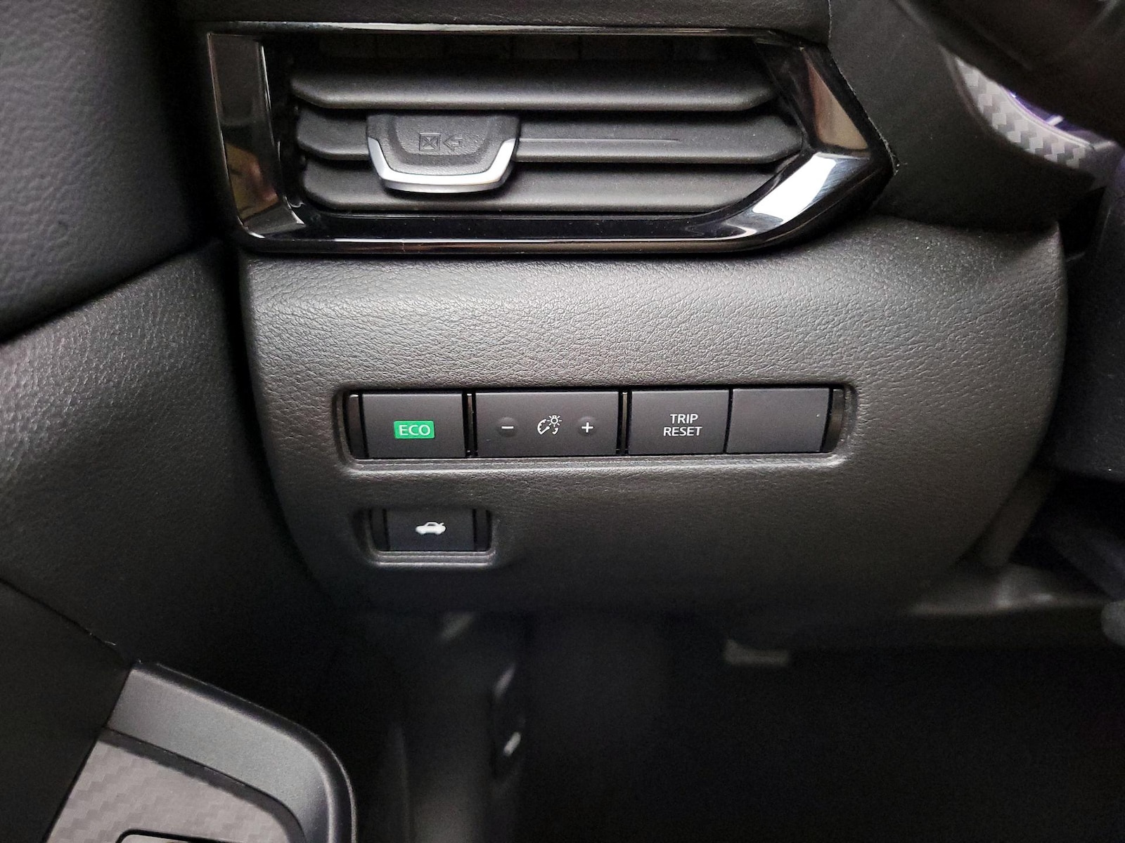 2024 Nissan Sentra SV - Photo 14