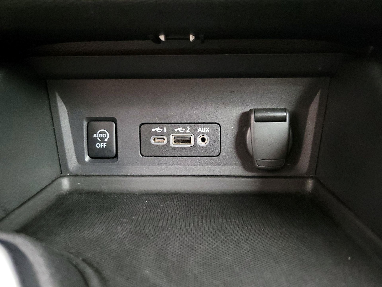 2024 Nissan Sentra SV - Photo 19