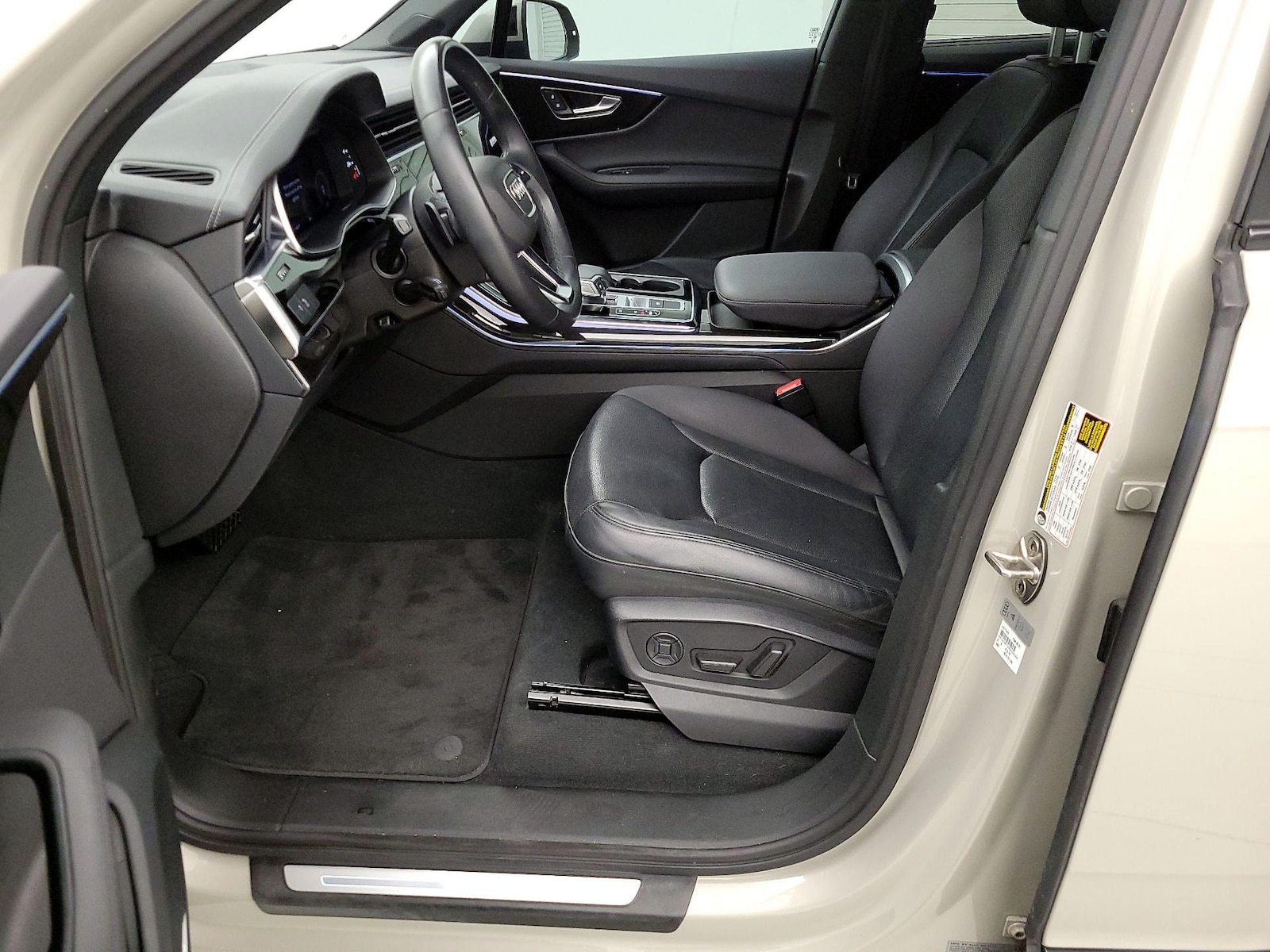 2023 Audi Q7 Premium Plus - Photo 12