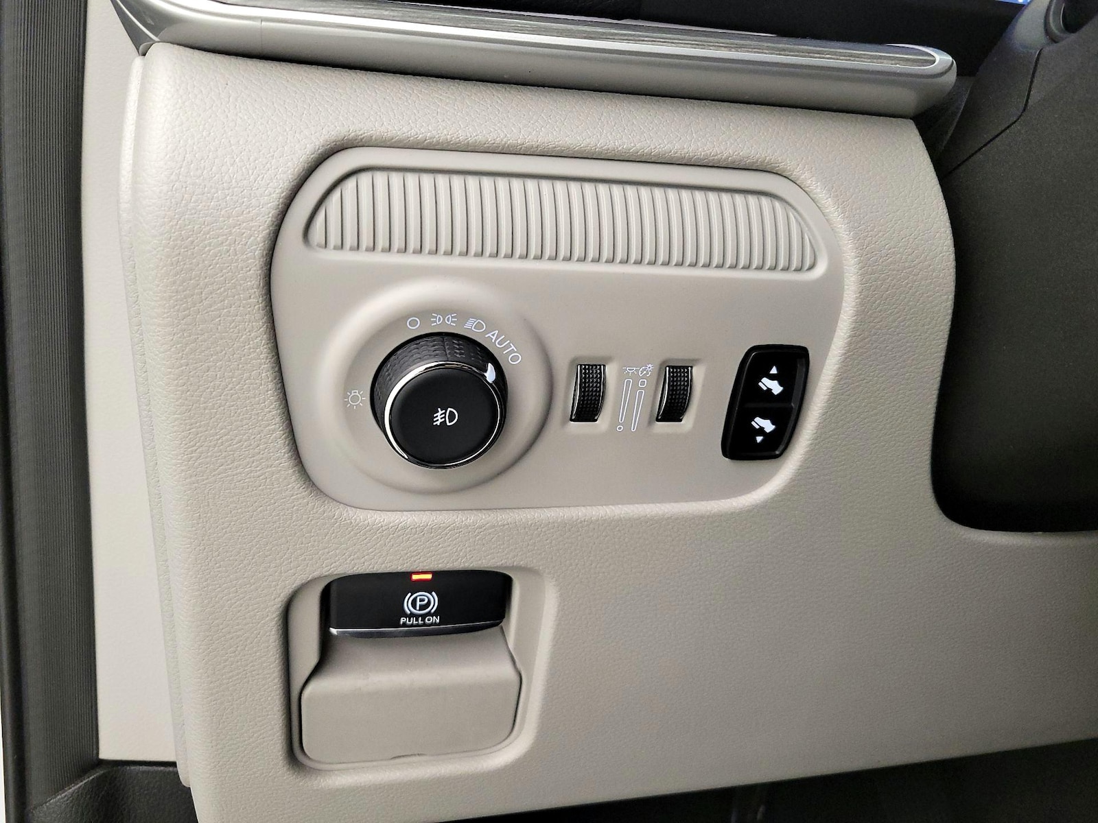 2024 Jeep Wagoneer Series II - Photo 14