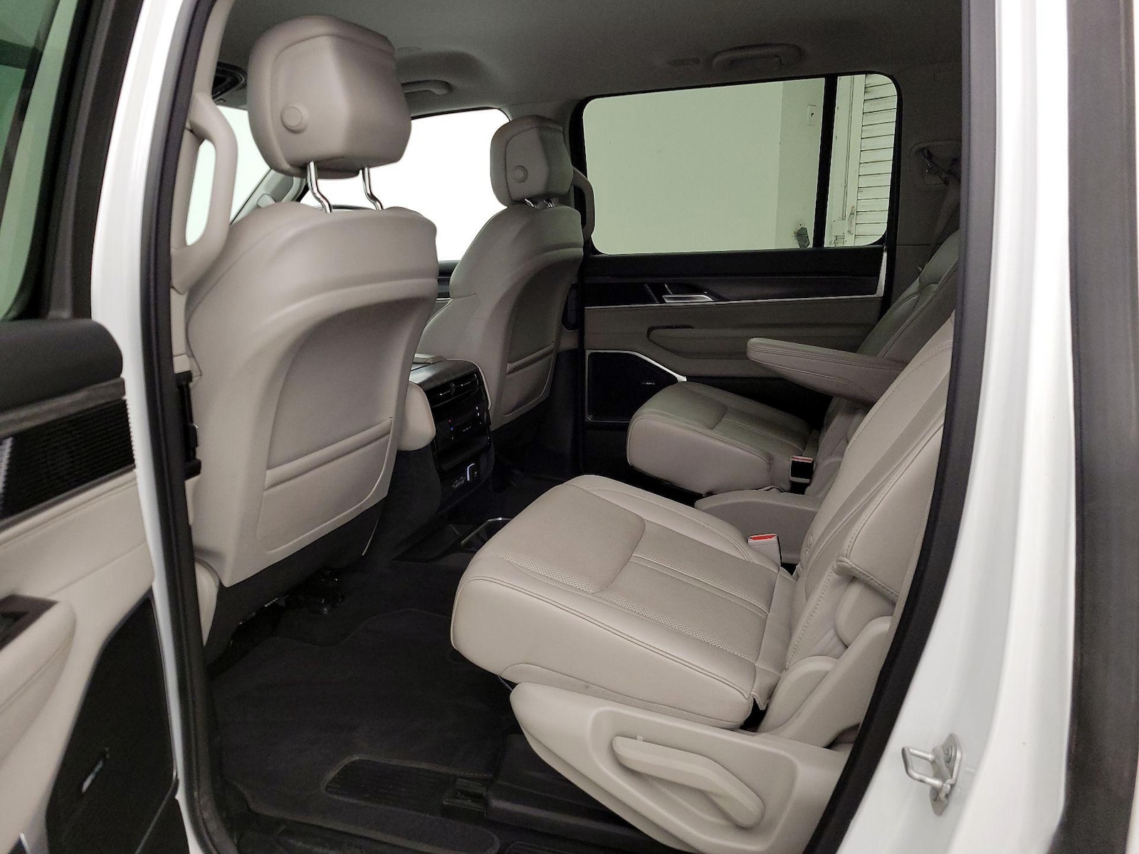 2024 Jeep Wagoneer Series II - Photo 21