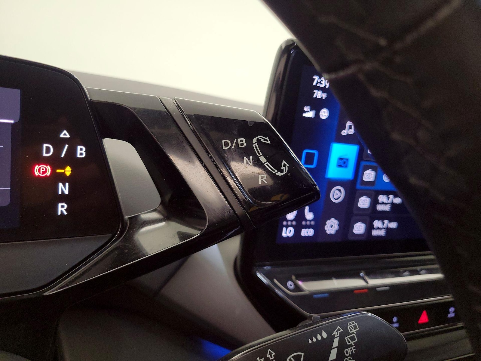 2023 Volkswagen ID.4 S - Photo 16