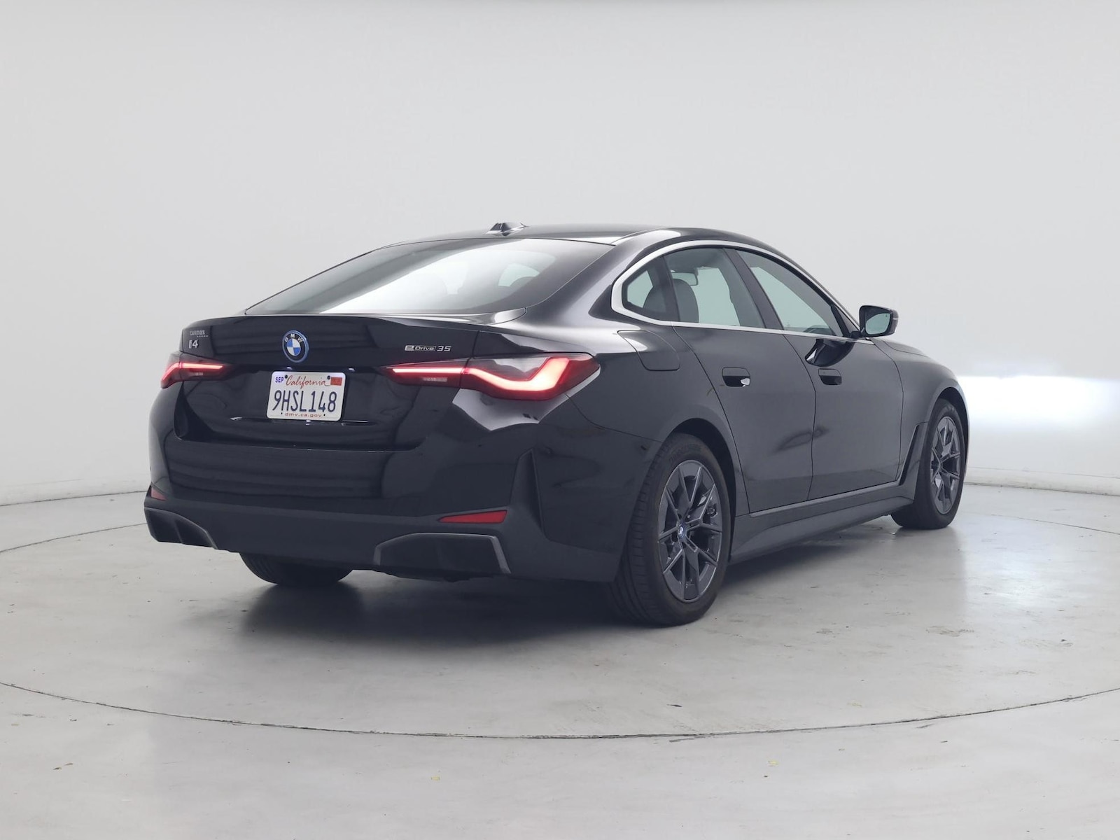 2024 BMW i4 35 - Photo 9
