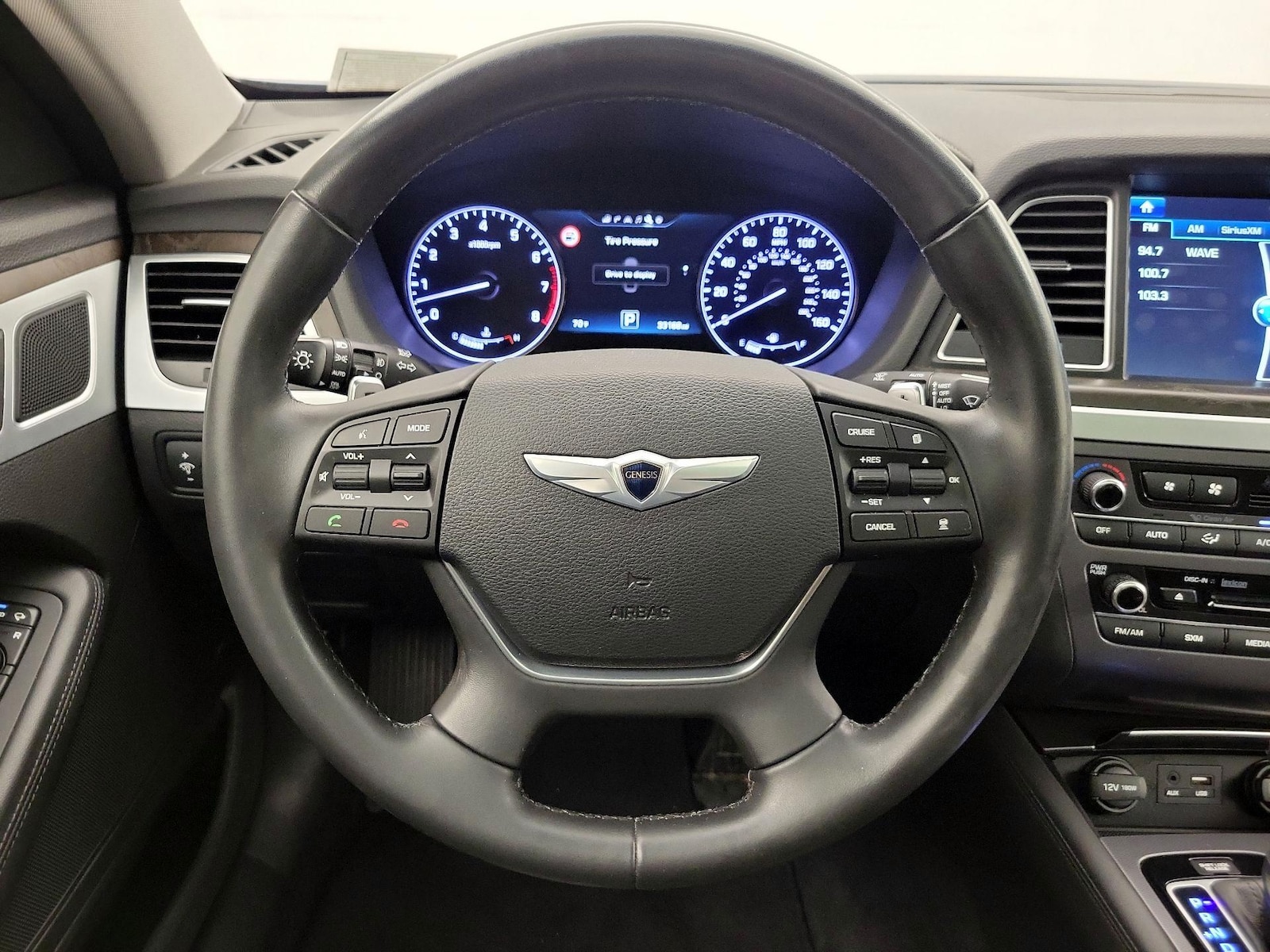 2015 Hyundai Genesis Base - Photo 11