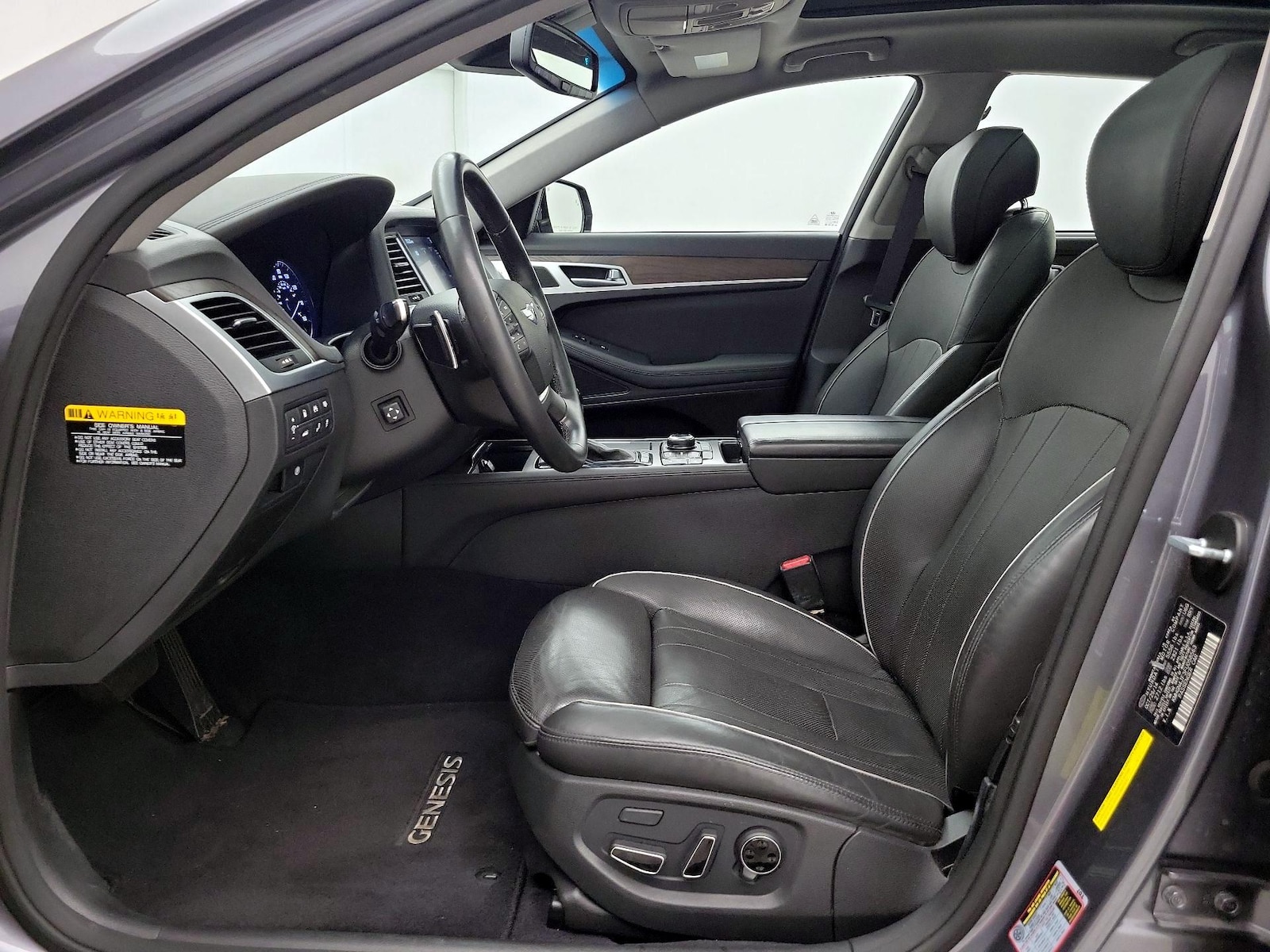 2015 Hyundai Genesis Base - Photo 12