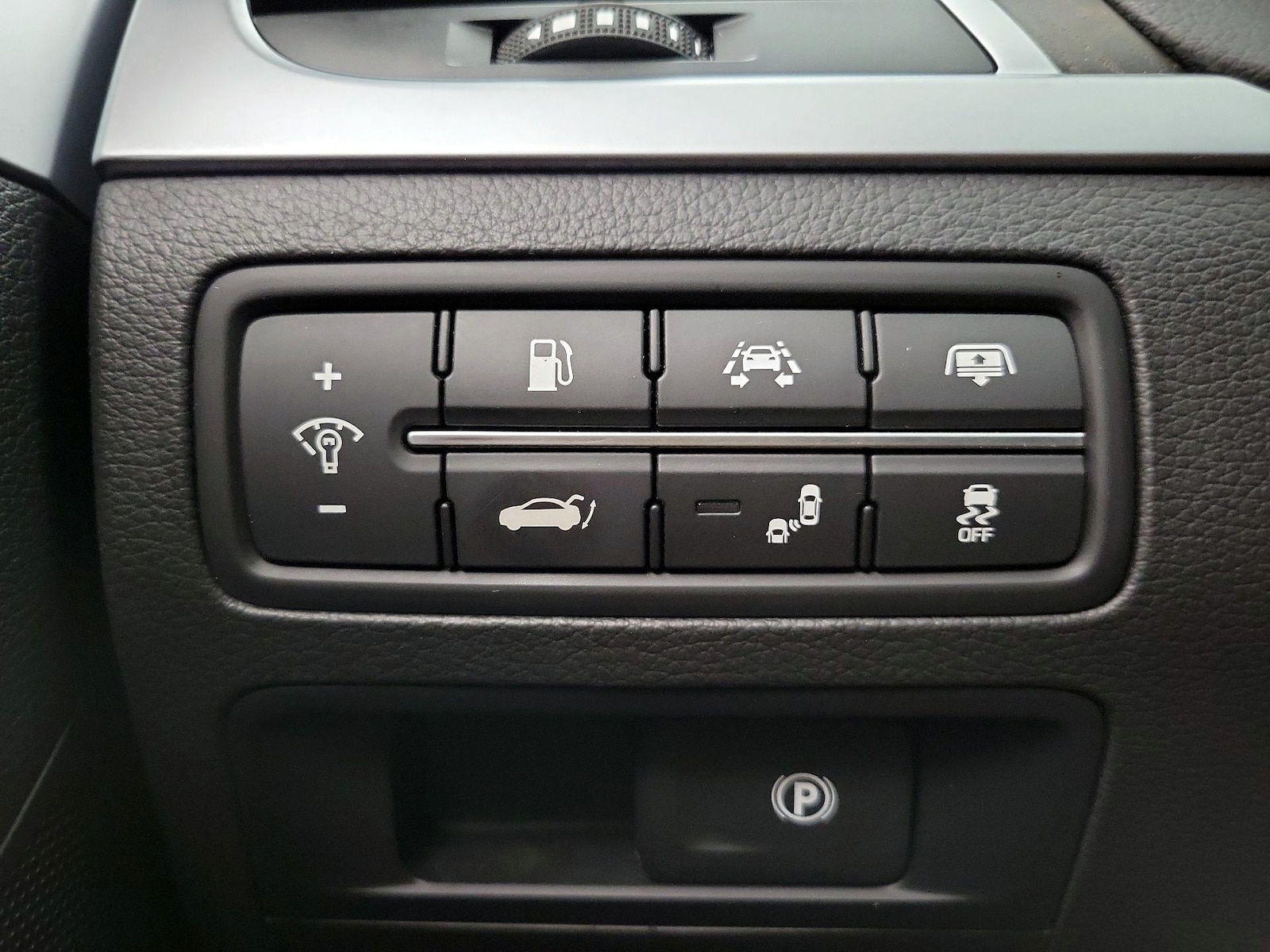 2015 Hyundai Genesis Base - Photo 14