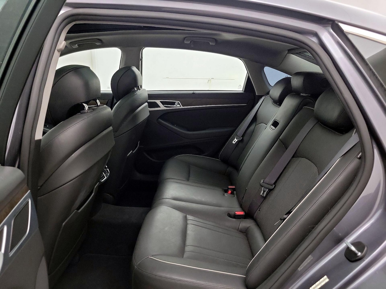 2015 Hyundai Genesis Base - Photo 22