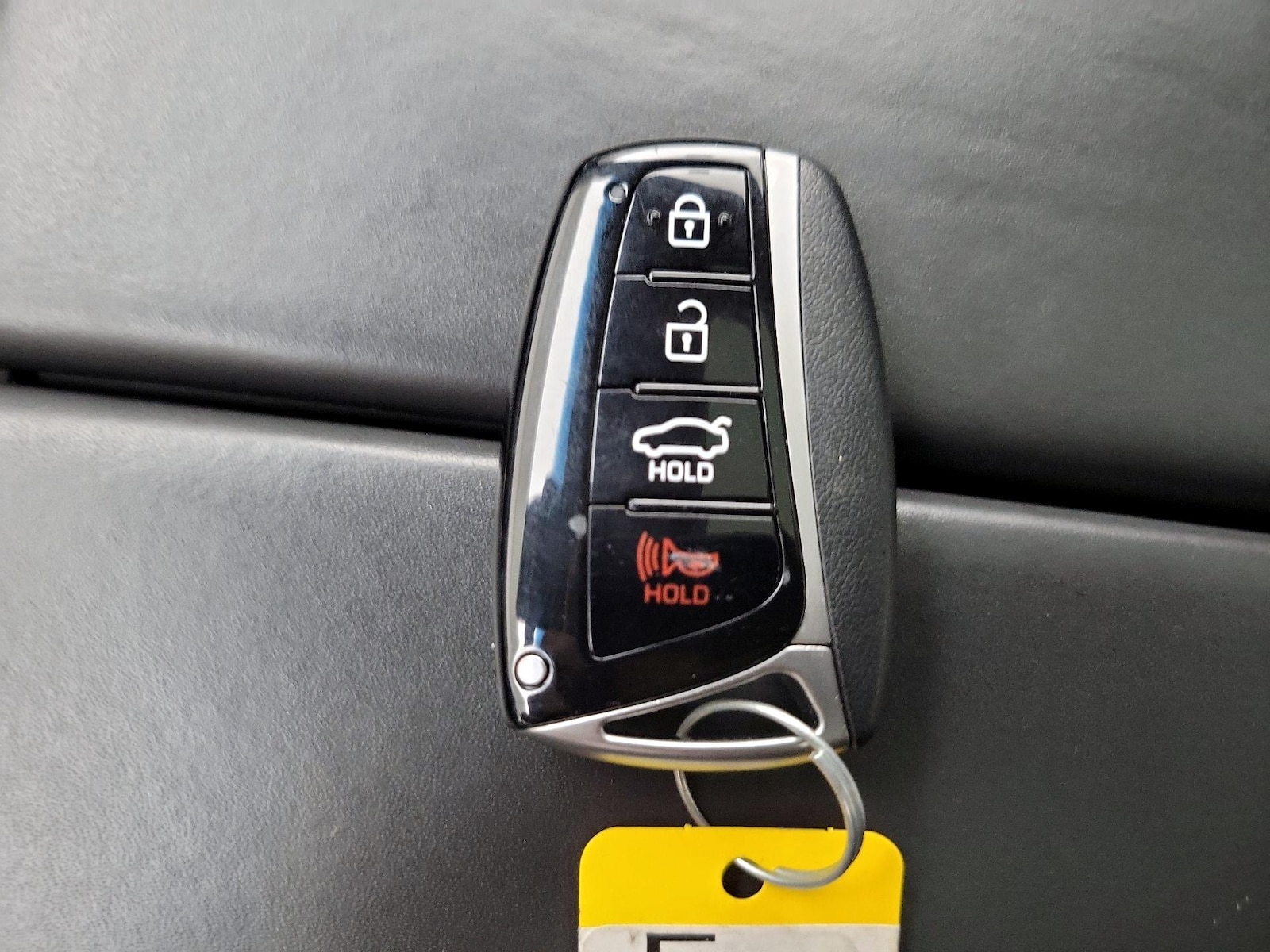 2015 Hyundai Genesis Base - Photo 25