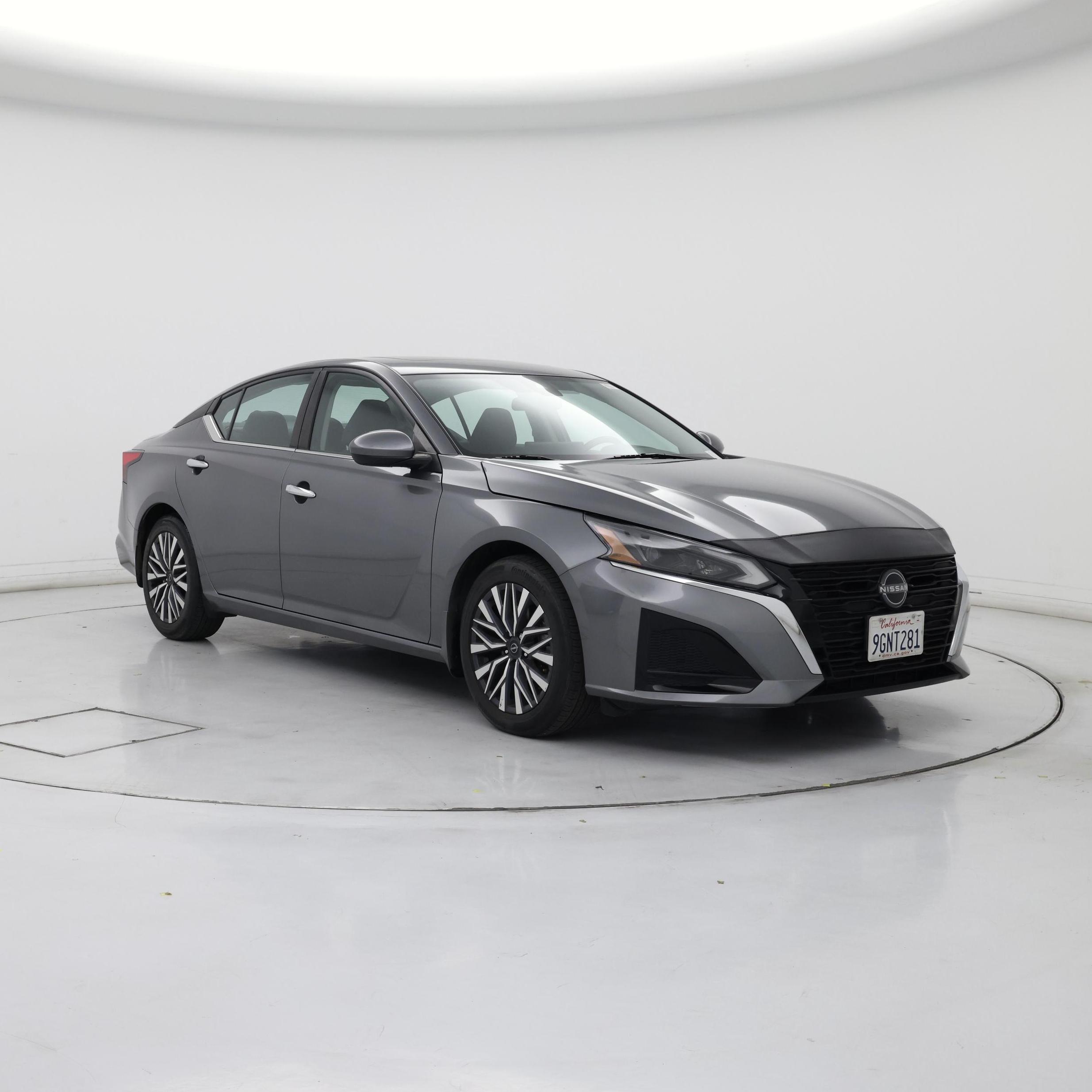 Gray 2023 Nissan Altima Sedan Front-Wheel Drive Automatic