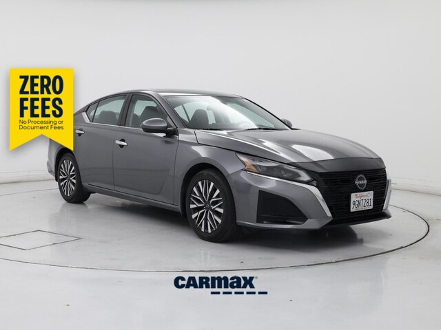 Gray 2023 Nissan Altima Sedan Front-Wheel Drive Automatic
