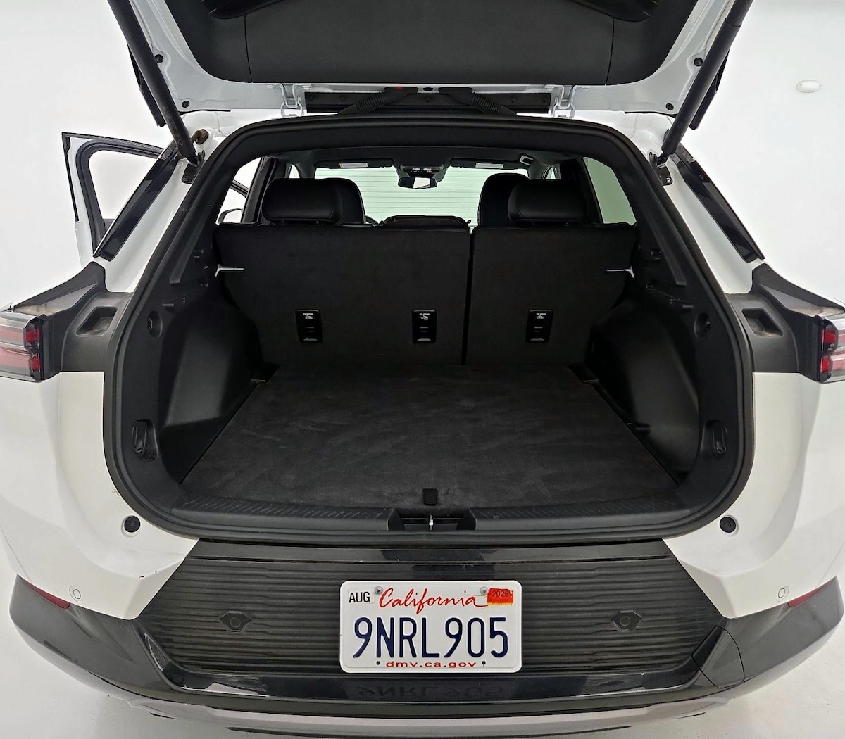 Trunk/Cargo (Seats Up)