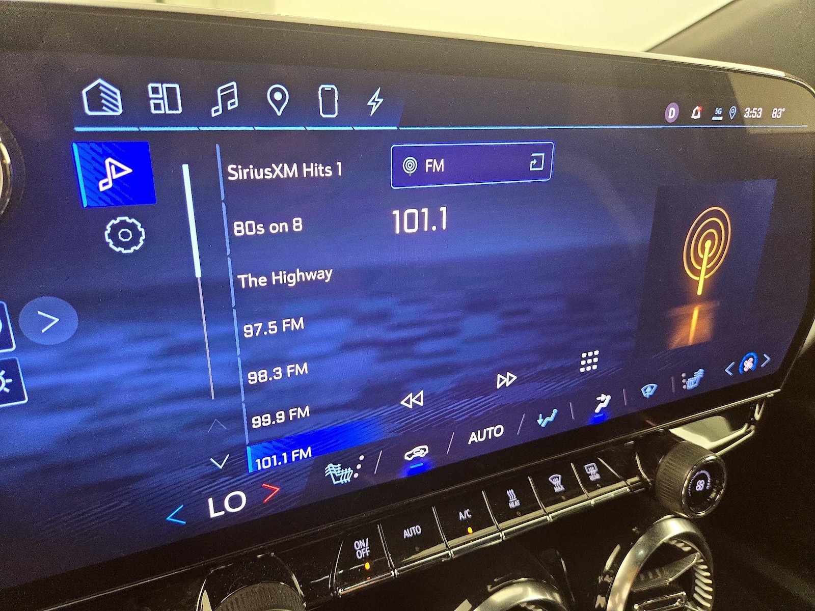 2024 Chevrolet Blazer EV LT - Photo 17