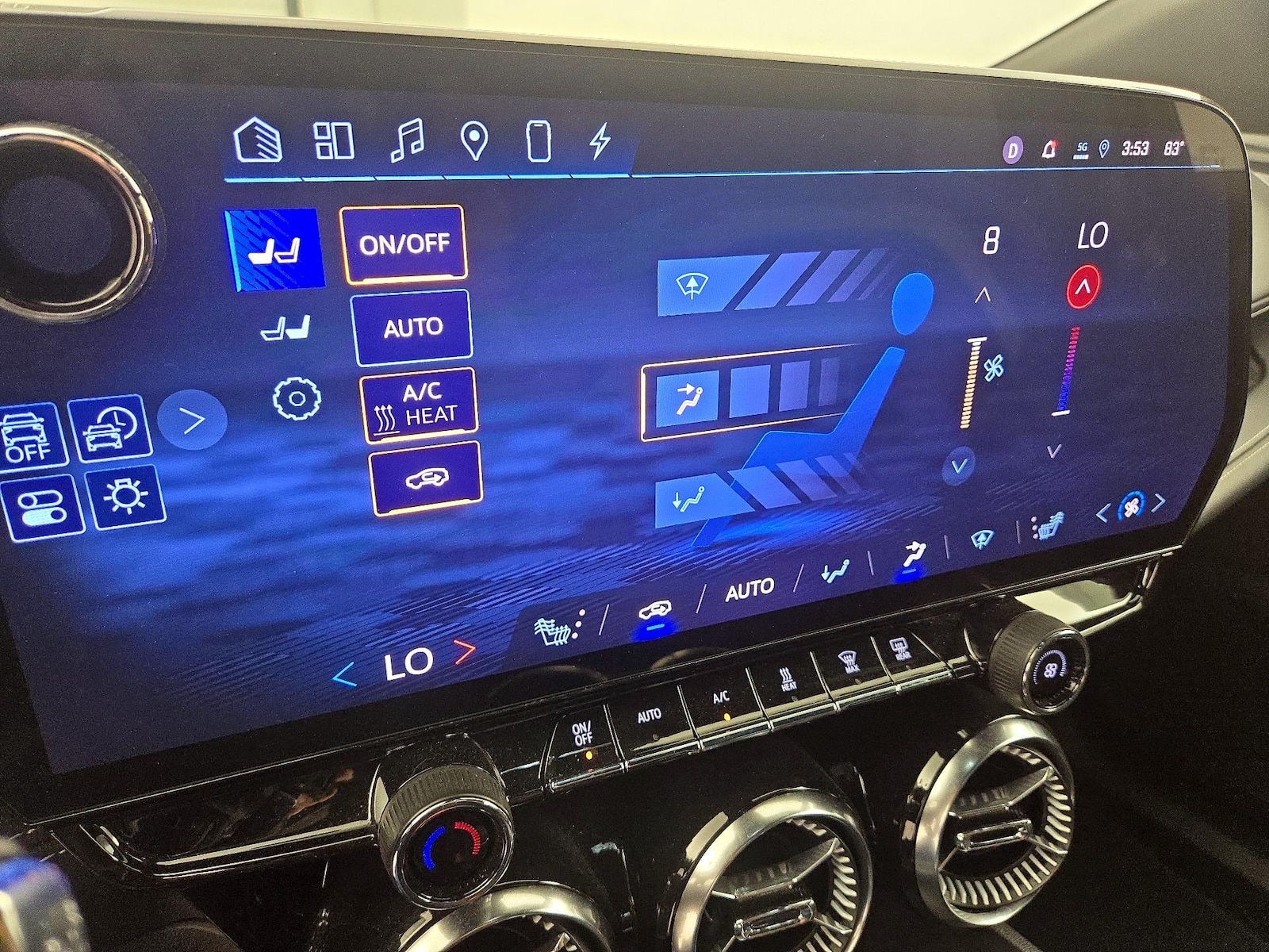 2024 Chevrolet Blazer EV LT - Photo 18