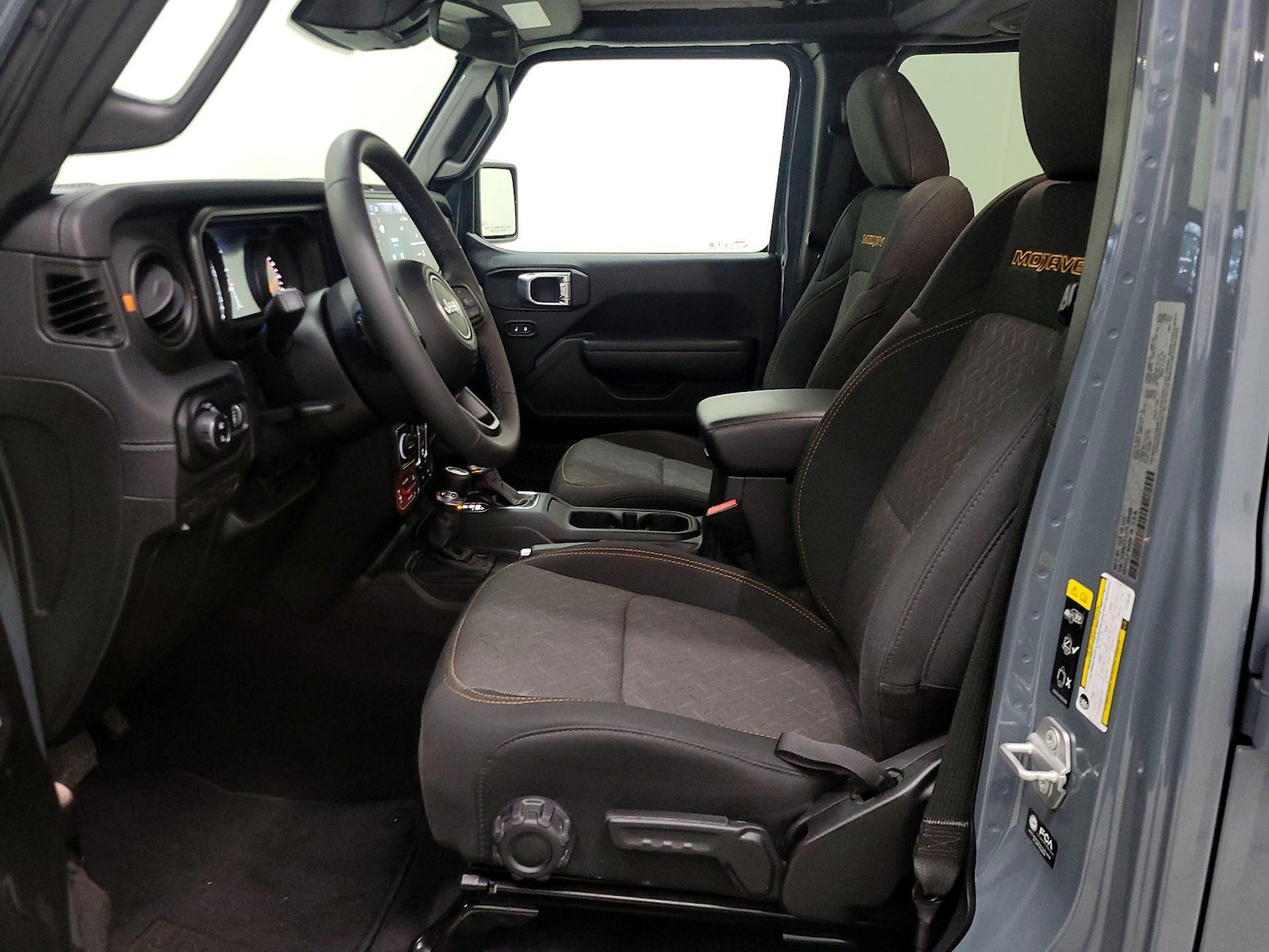 2026 Jeep Gladiator Mojave - Photo 12