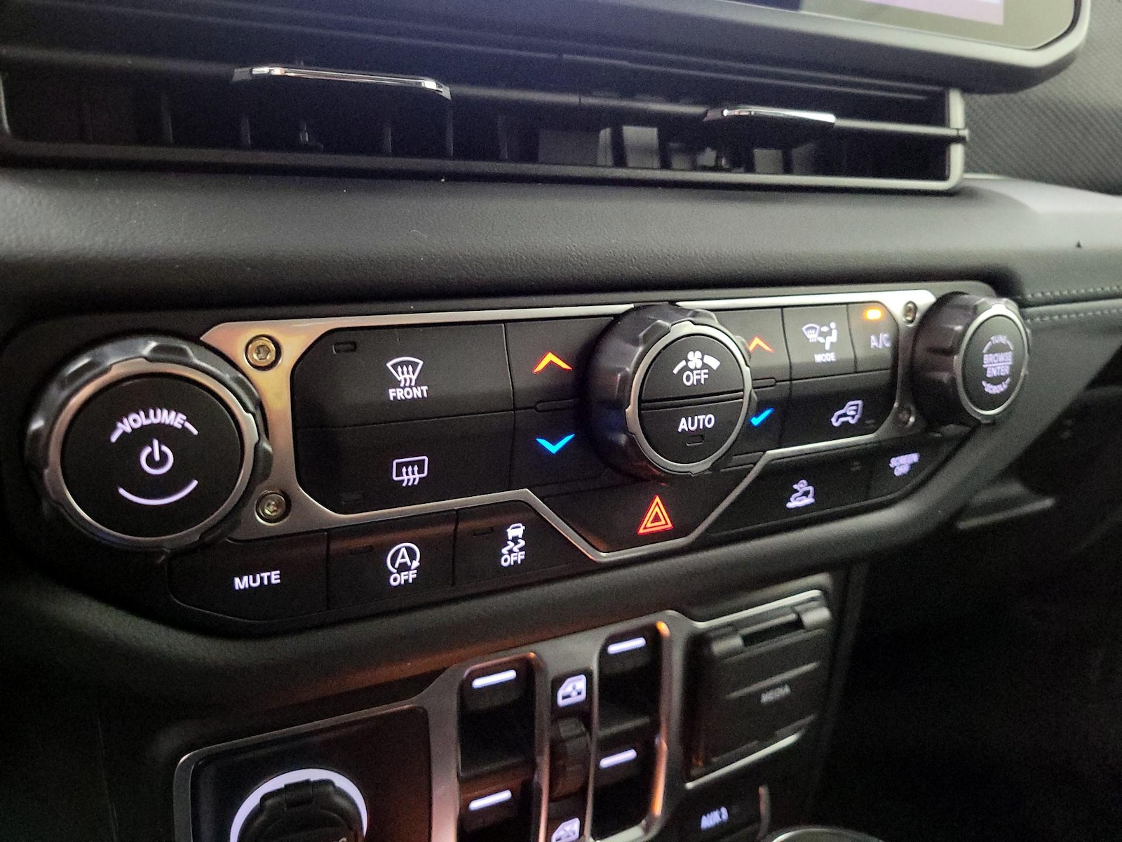 2026 Jeep Gladiator Mojave - Photo 17