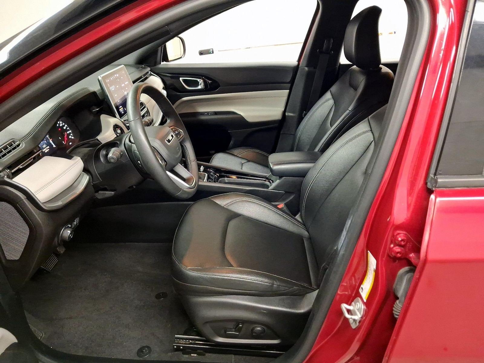 2025 Jeep Compass Limited - Photo 12