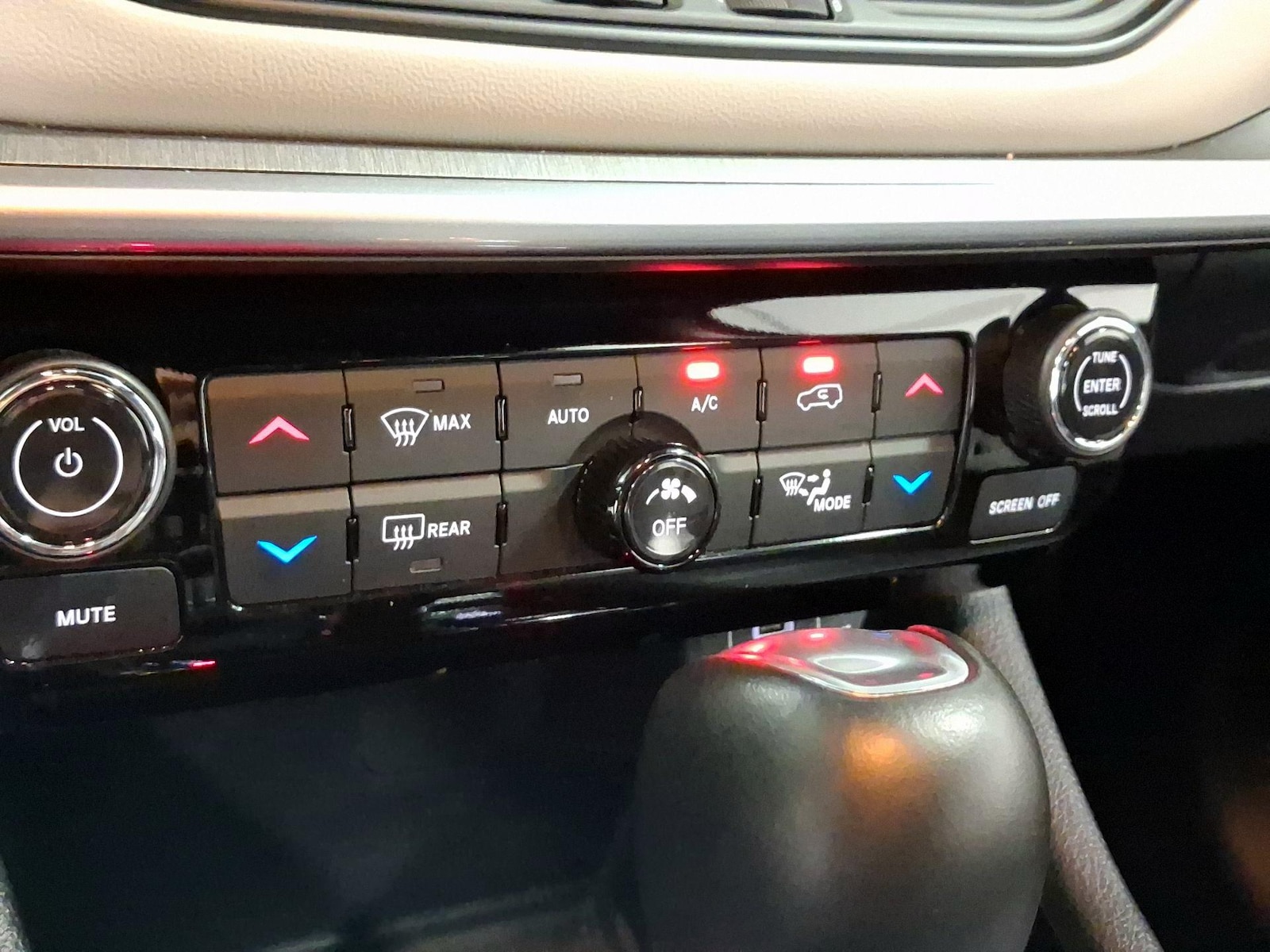 2025 Jeep Compass Limited - Photo 17