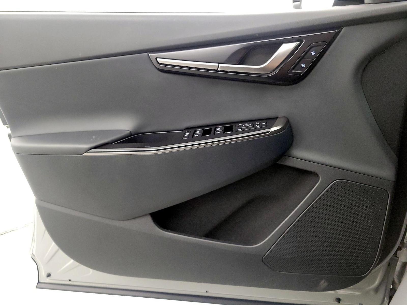 2025 Kia EV6 Wind - Photo 13