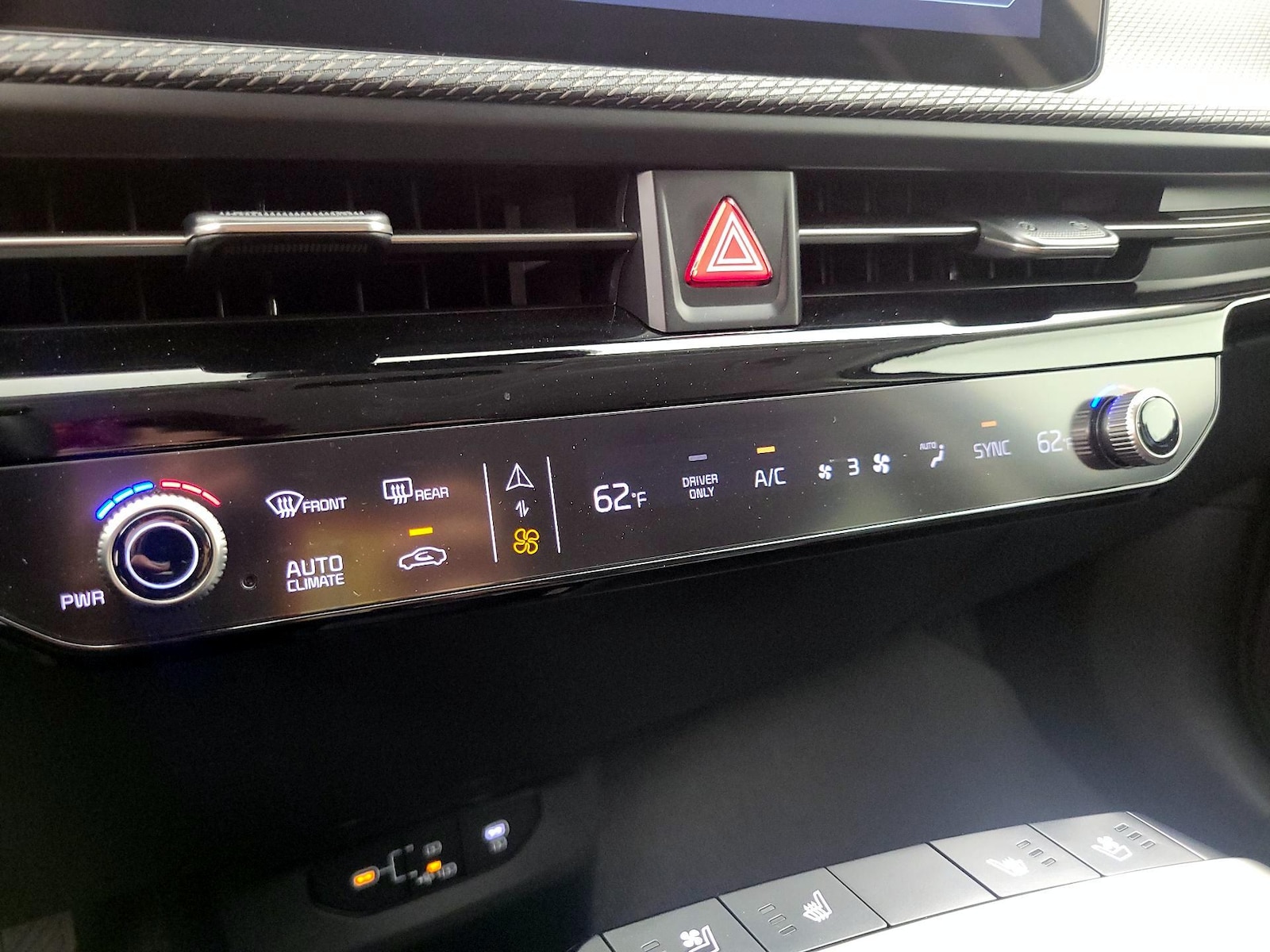 2025 Kia EV6 Wind - Photo 18