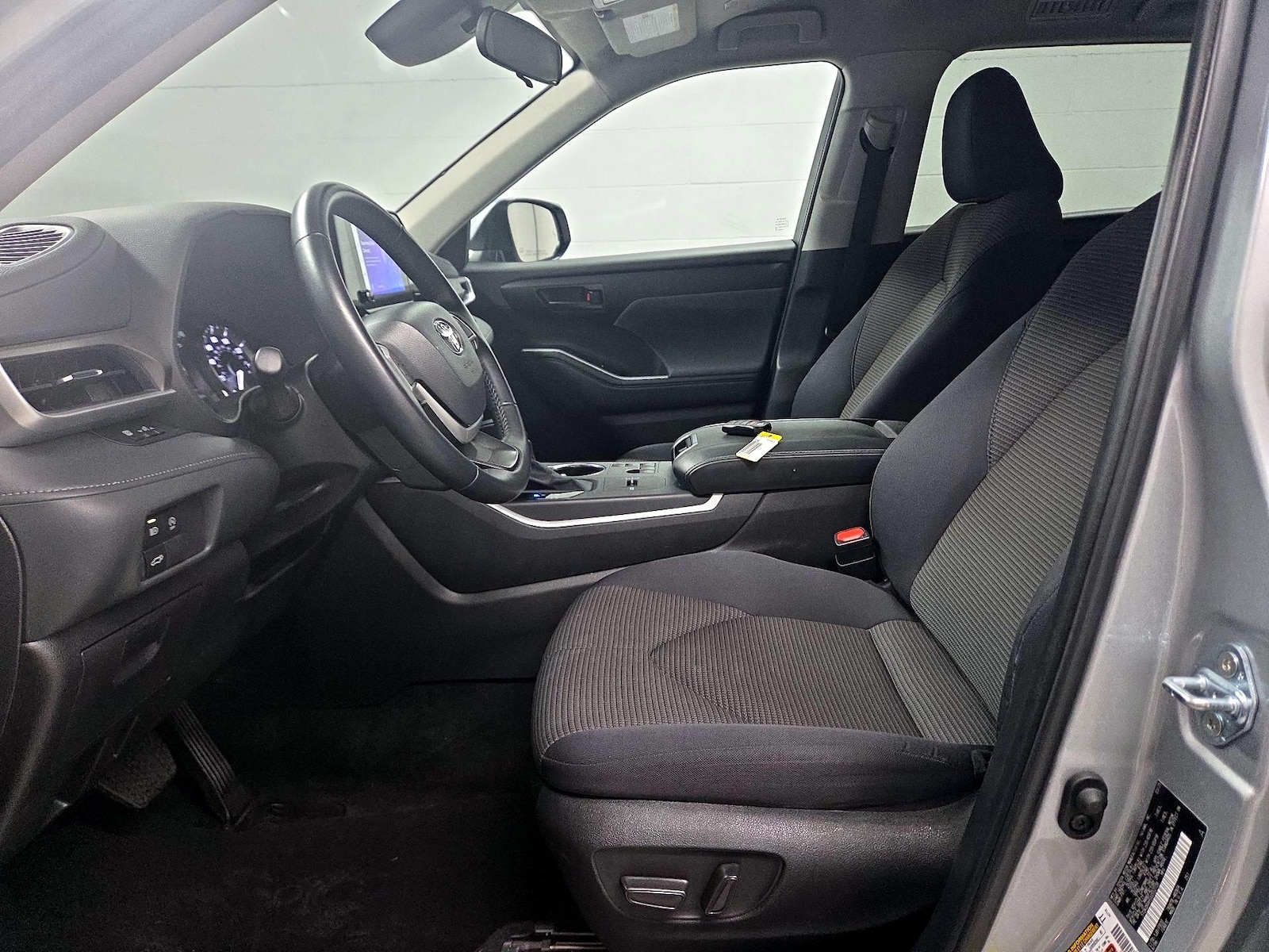 Power Seat(s) & Side Airbags
