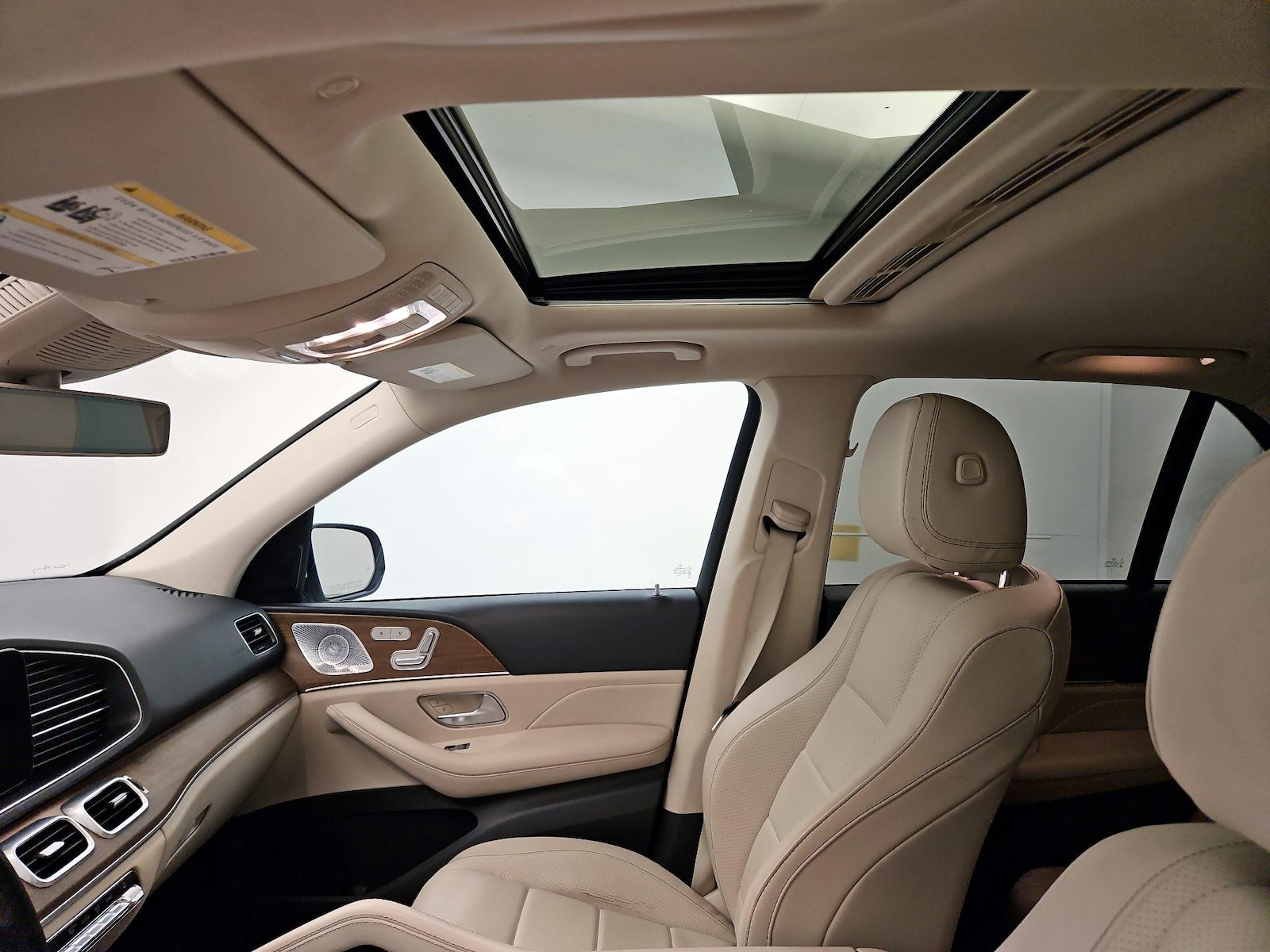 Sunroof(s) & Overhead Airbags