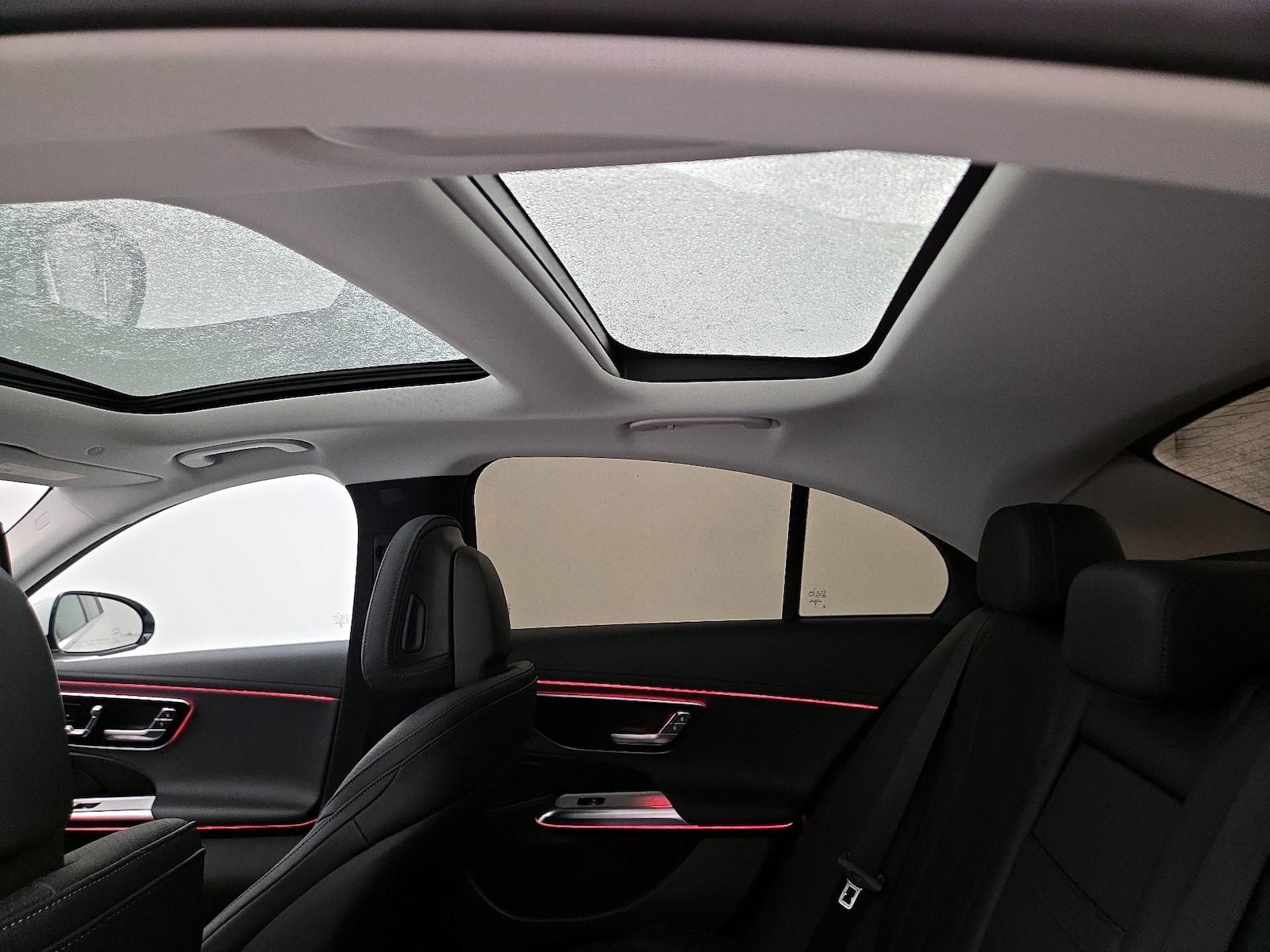 2025 Mercedes-Benz E-Class E350 - Photo 25