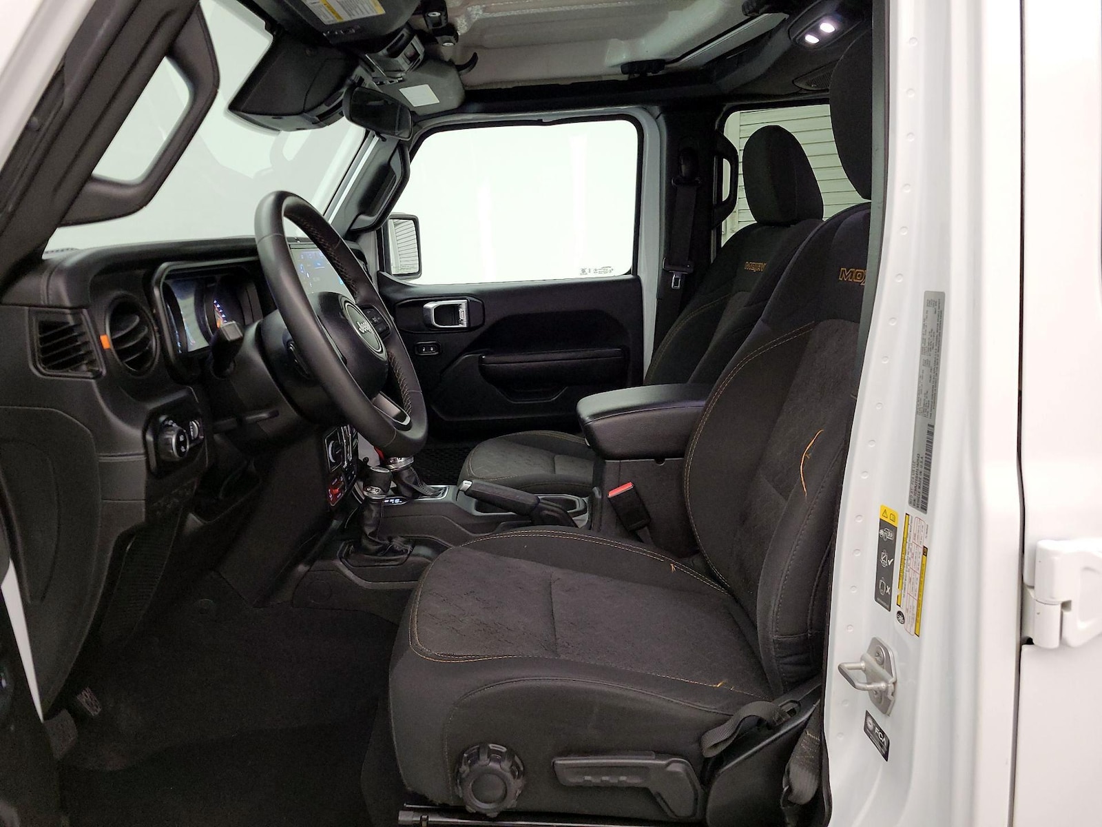2026 Jeep Gladiator Mojave - Photo 12