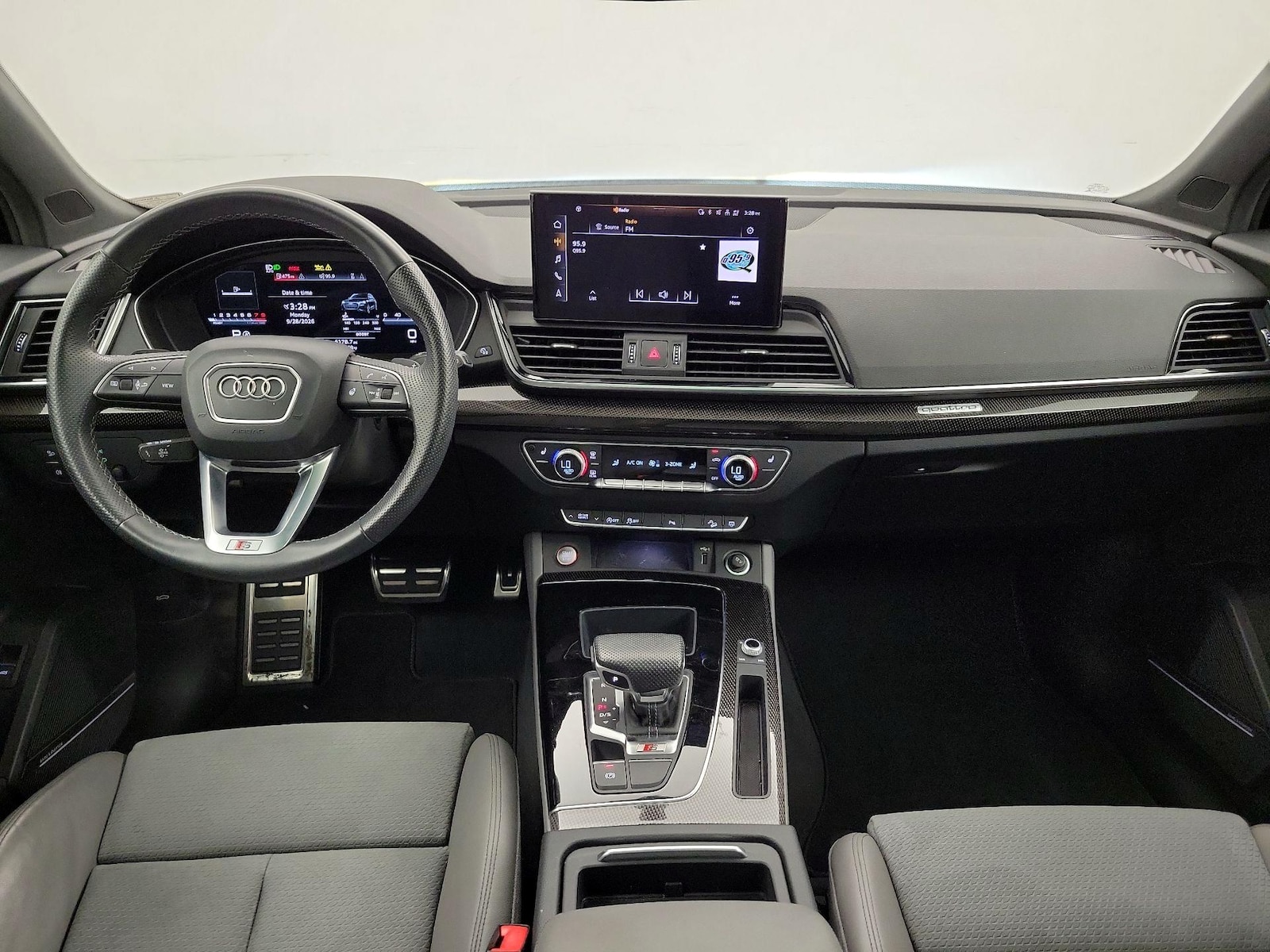 2022 Audi SQ5 Premium Plus - Photo 10