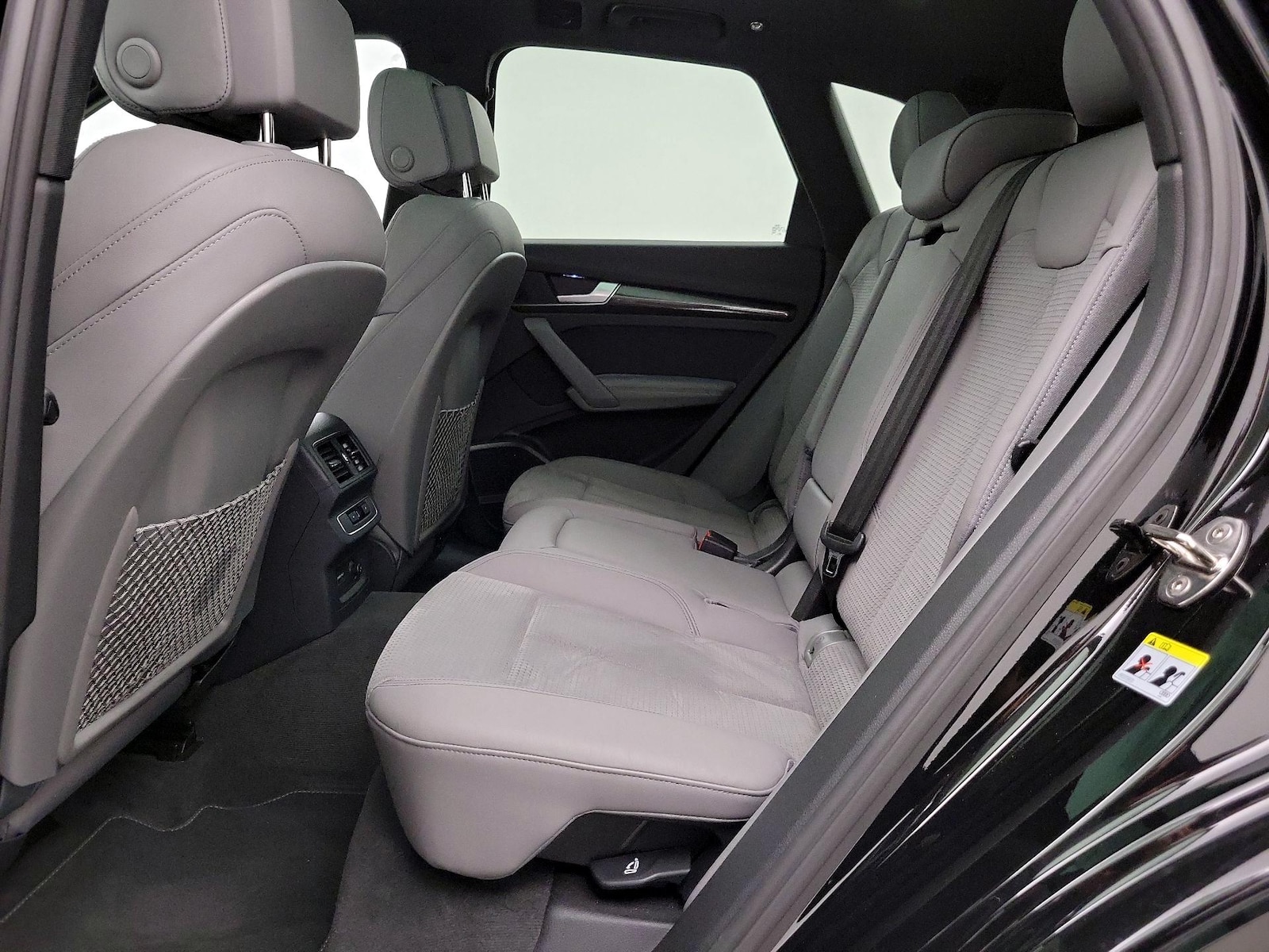 2022 Audi SQ5 Premium Plus - Photo 22