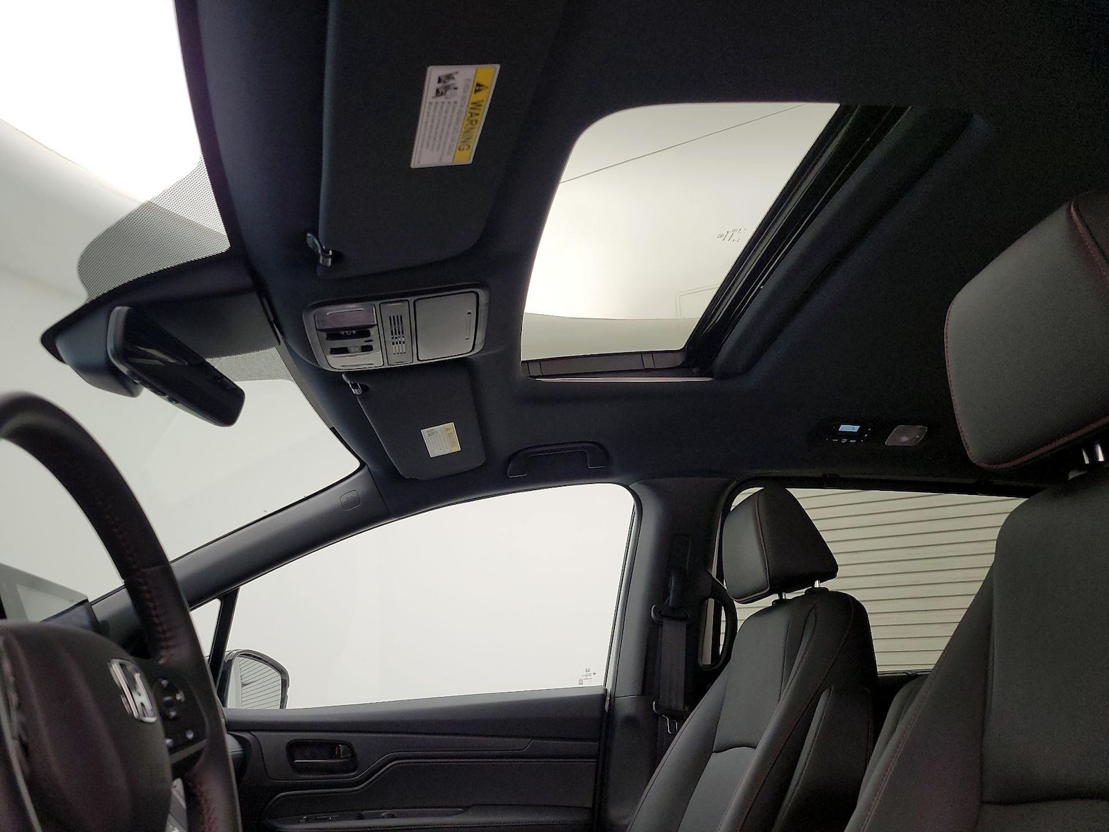 Sunroof(s) & Overhead Airbags