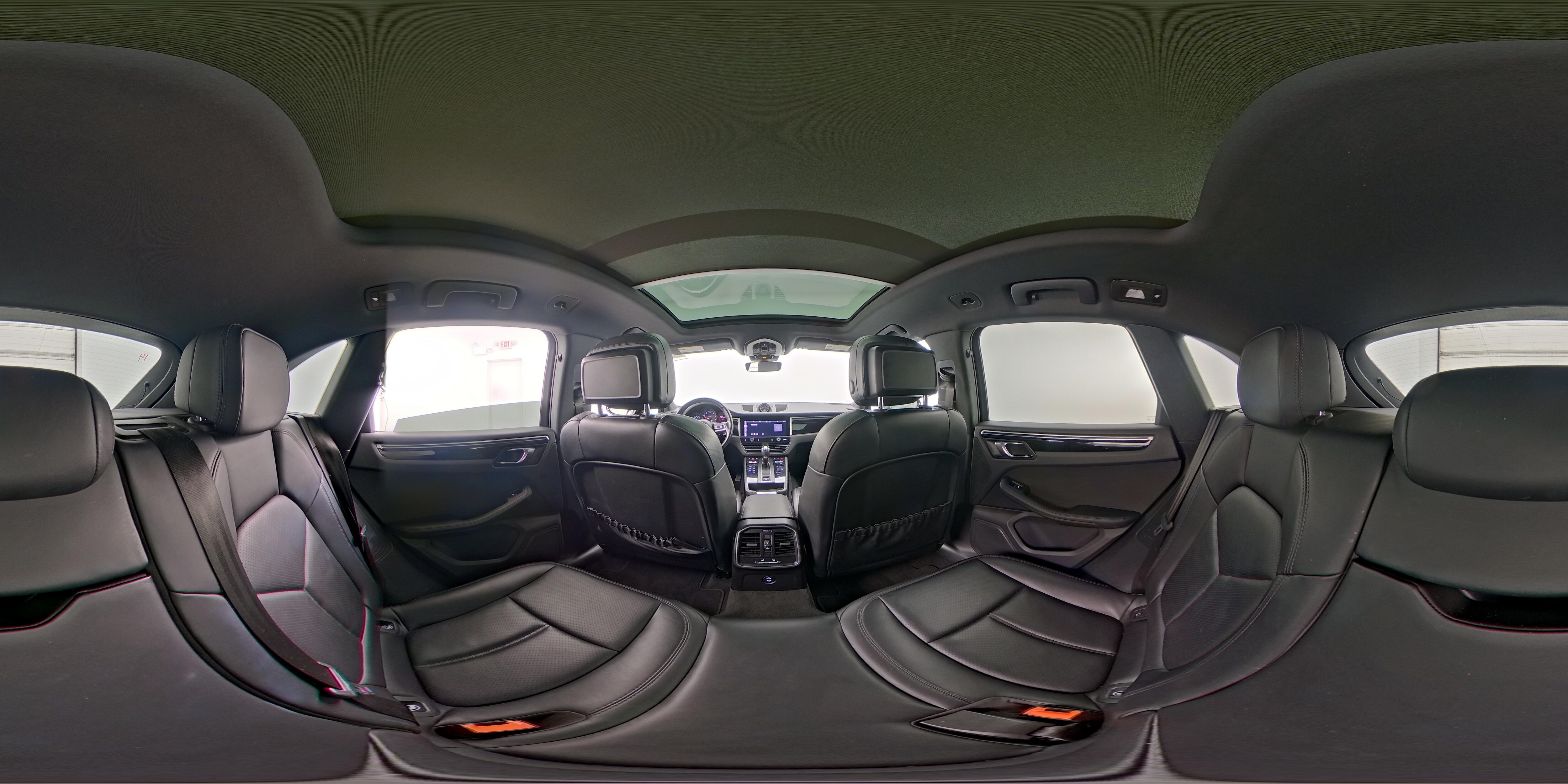 2024 Porsche Macan - Photo 27