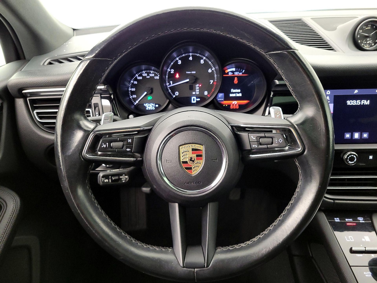 2024 Porsche Macan - Photo 11