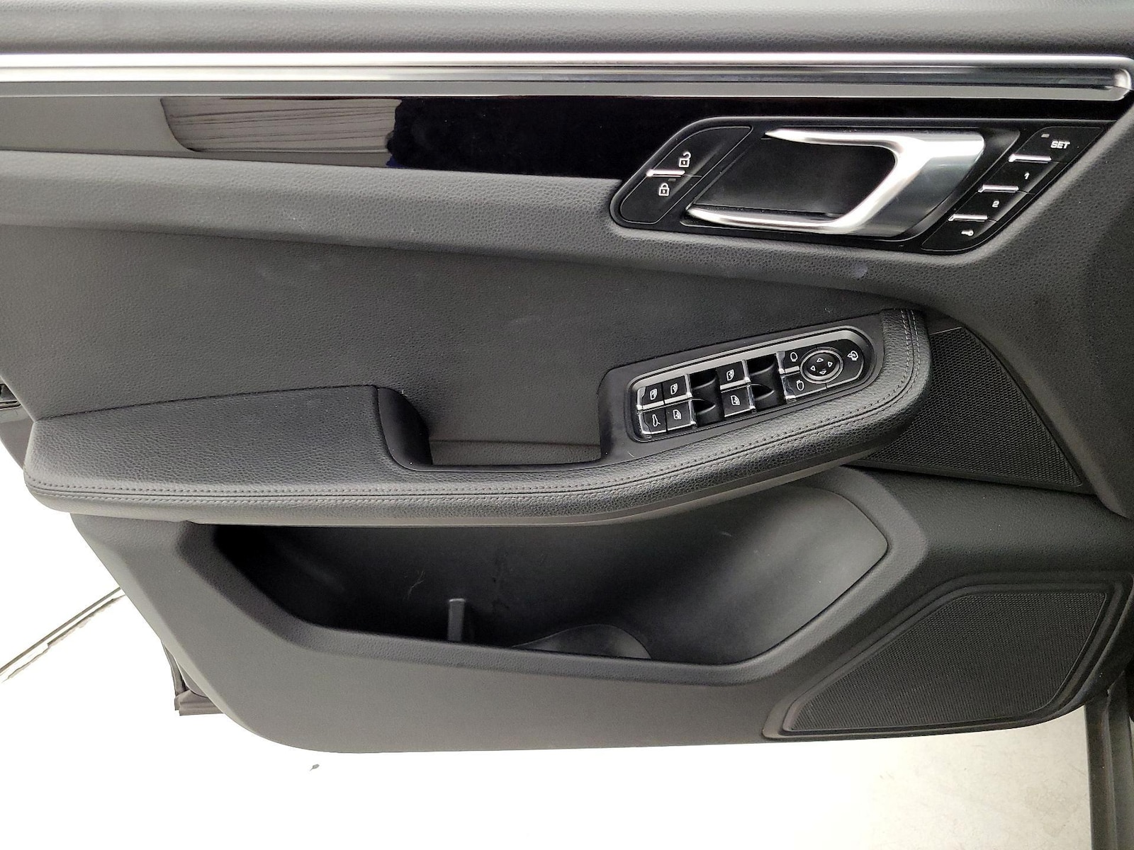 2024 Porsche Macan - Photo 13