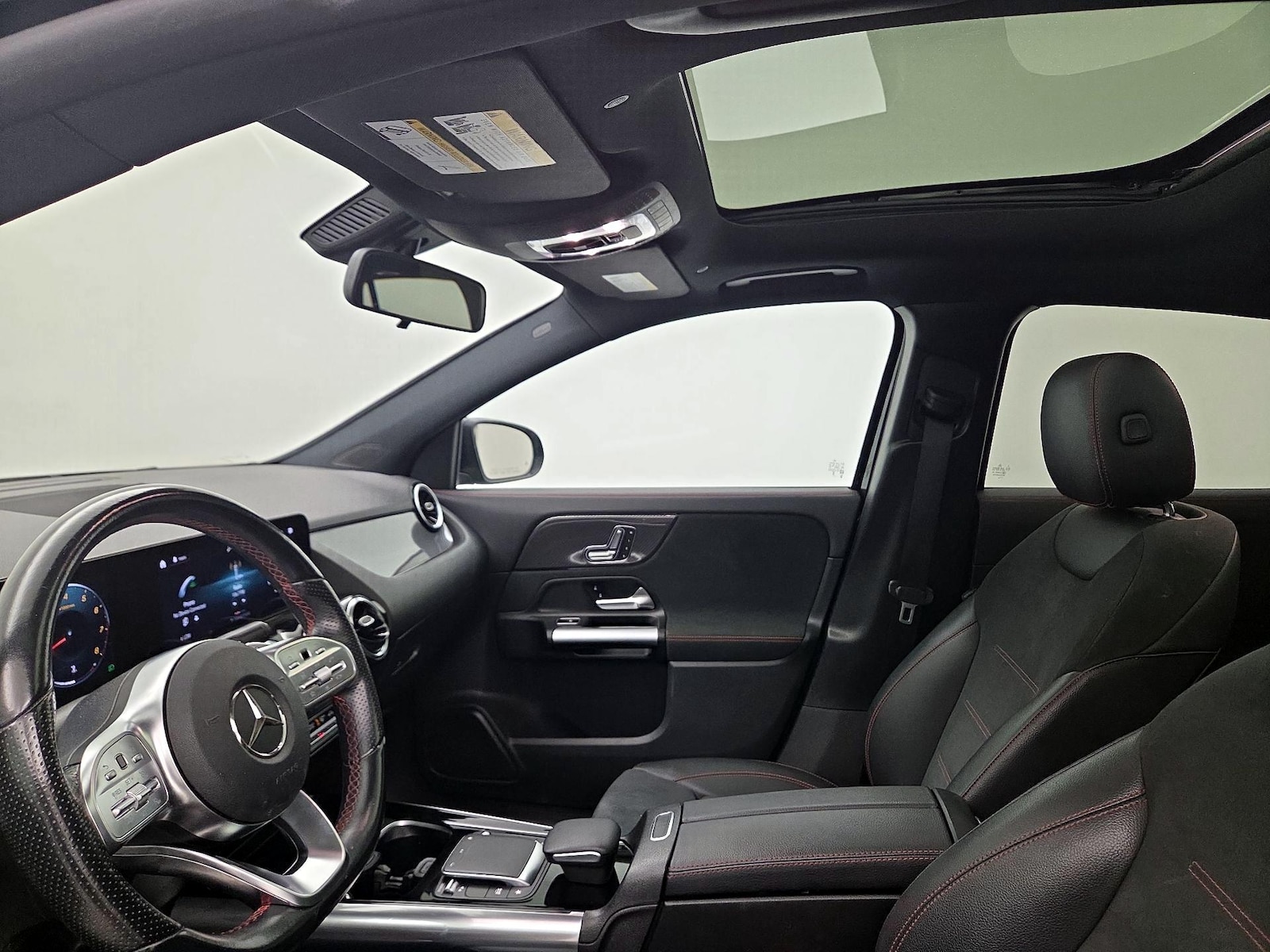 Panoramic Sunroof & Skylight(s)