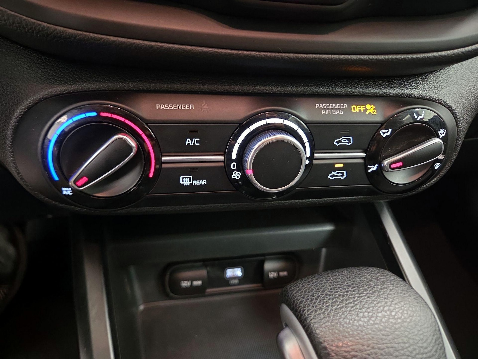 2023 Kia Soul LX - Photo 17