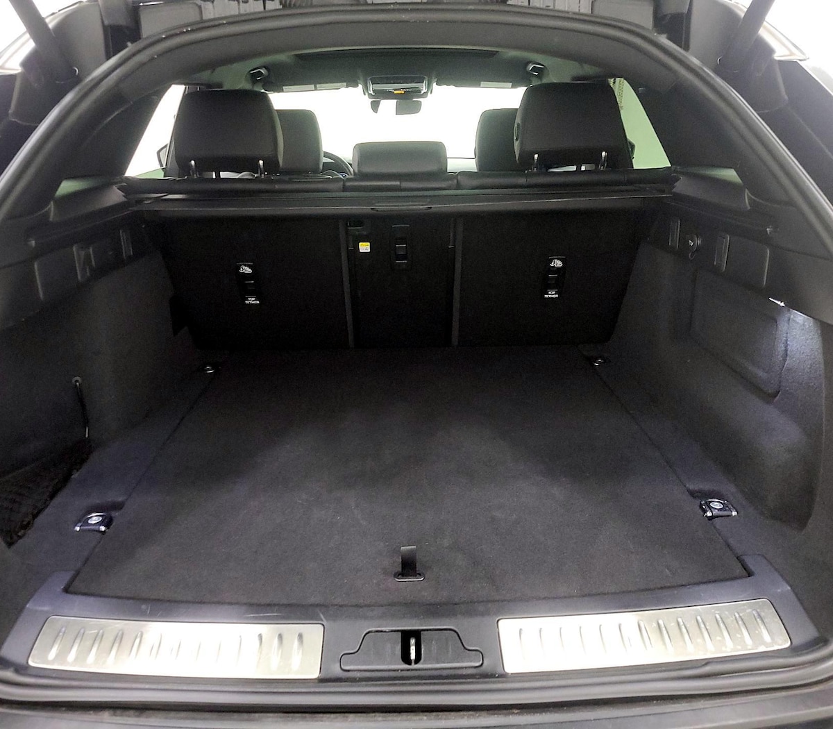 Trunk/Cargo (Seats Up)