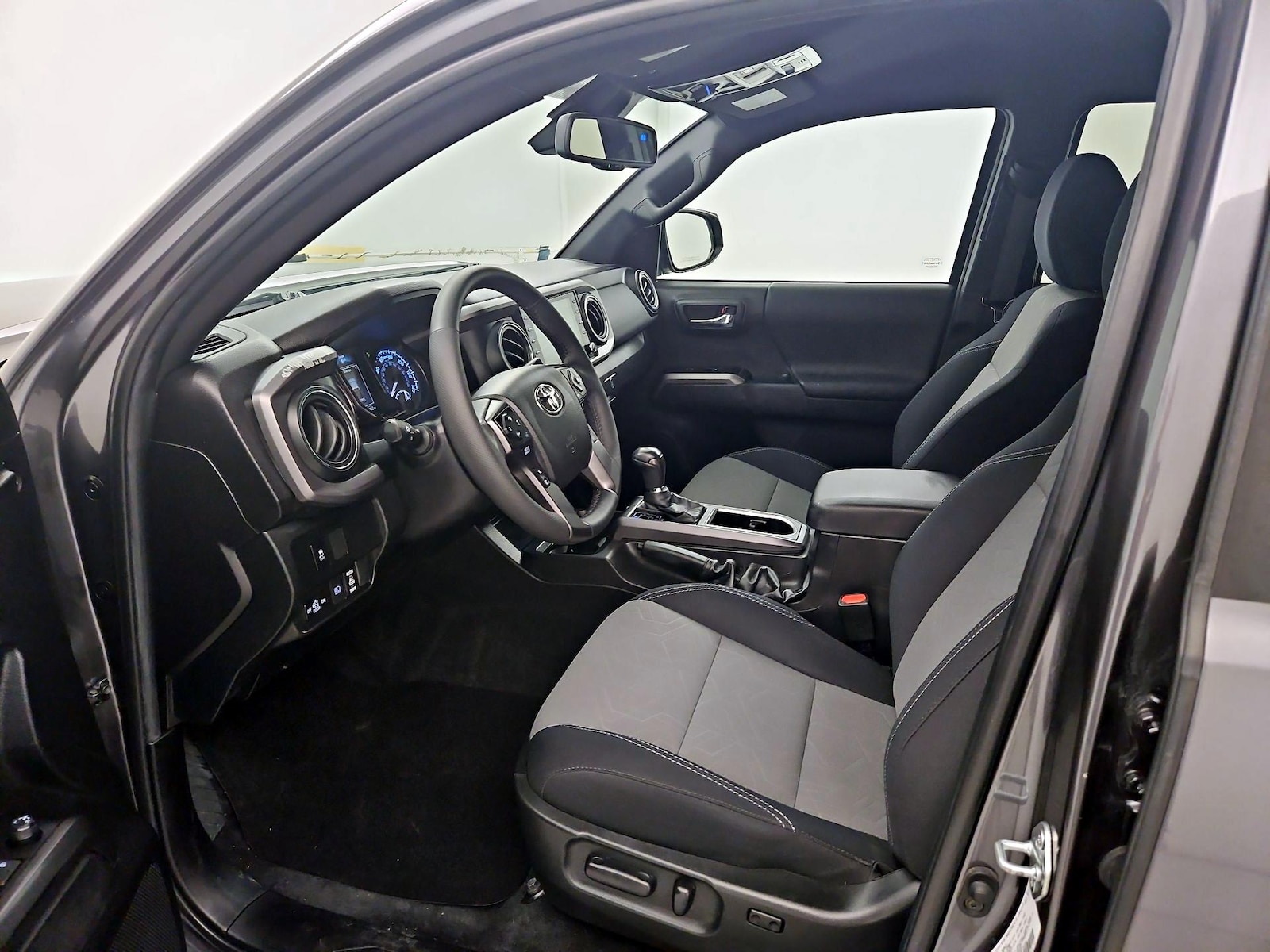 Power Seat(s) & Side Airbags