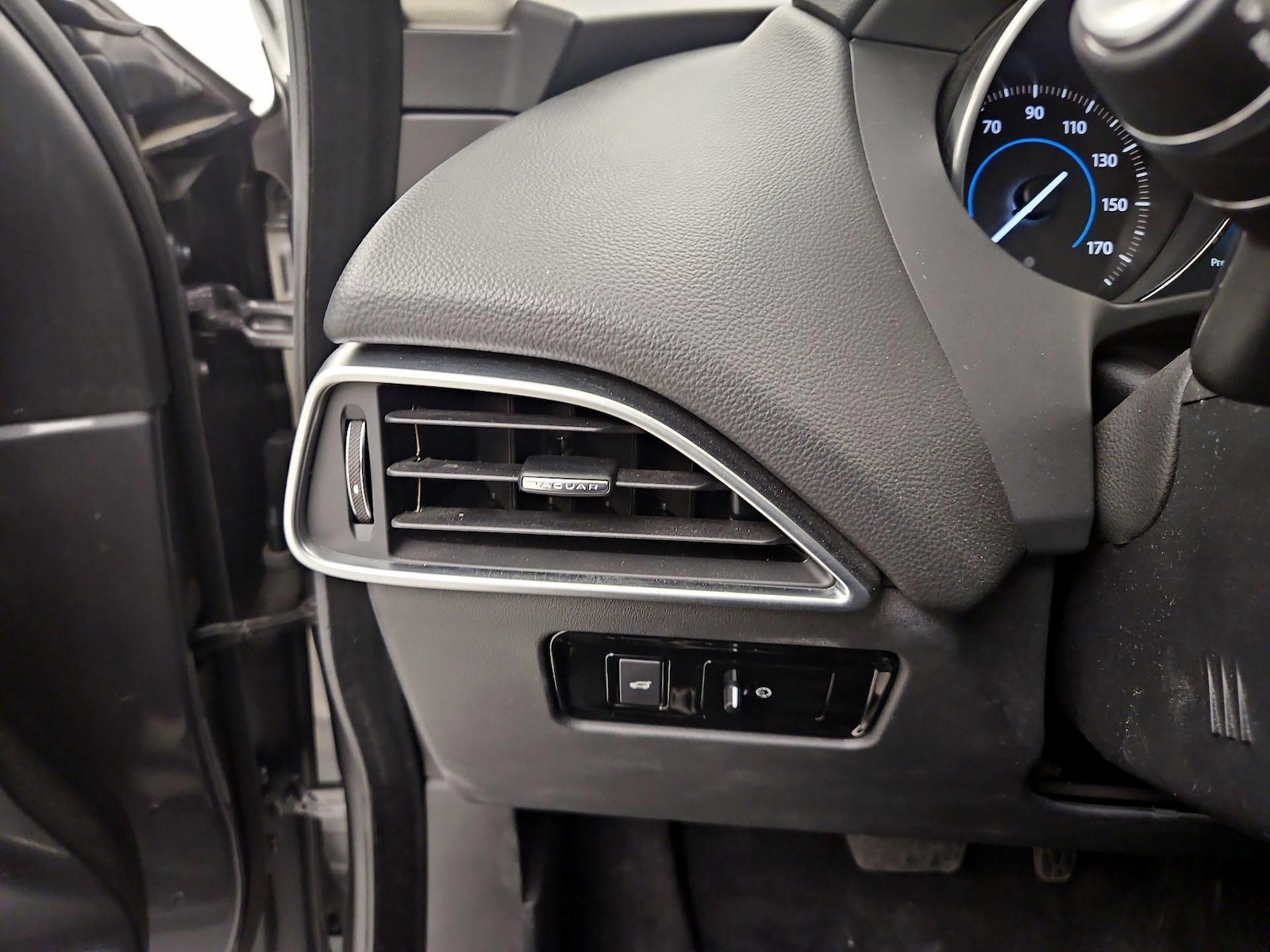 2017 Jaguar F-Pace Premium - Photo 14
