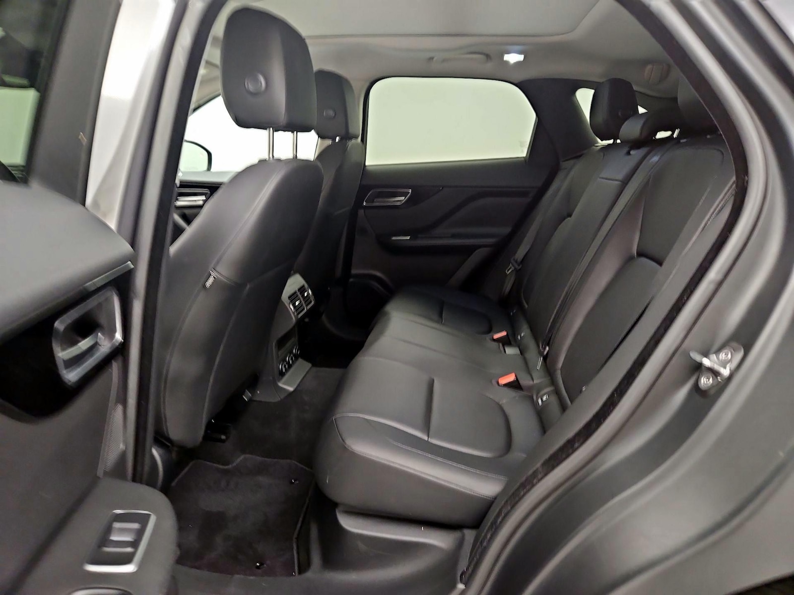2017 Jaguar F-Pace Premium - Photo 20